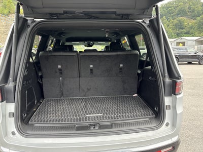 2024 Jeep Wagoneer Base