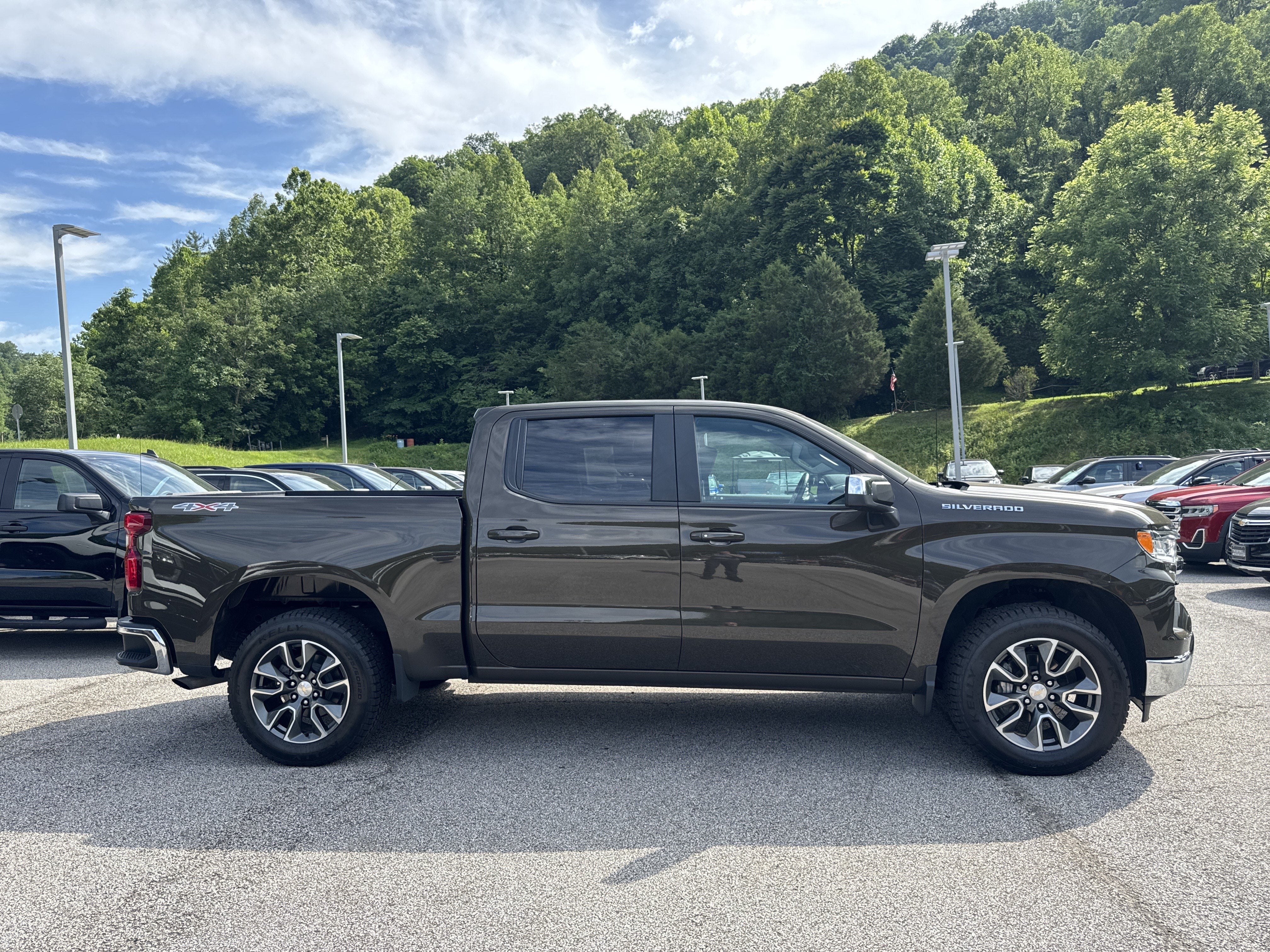 2023 Chevrolet Silverado 1500 LT