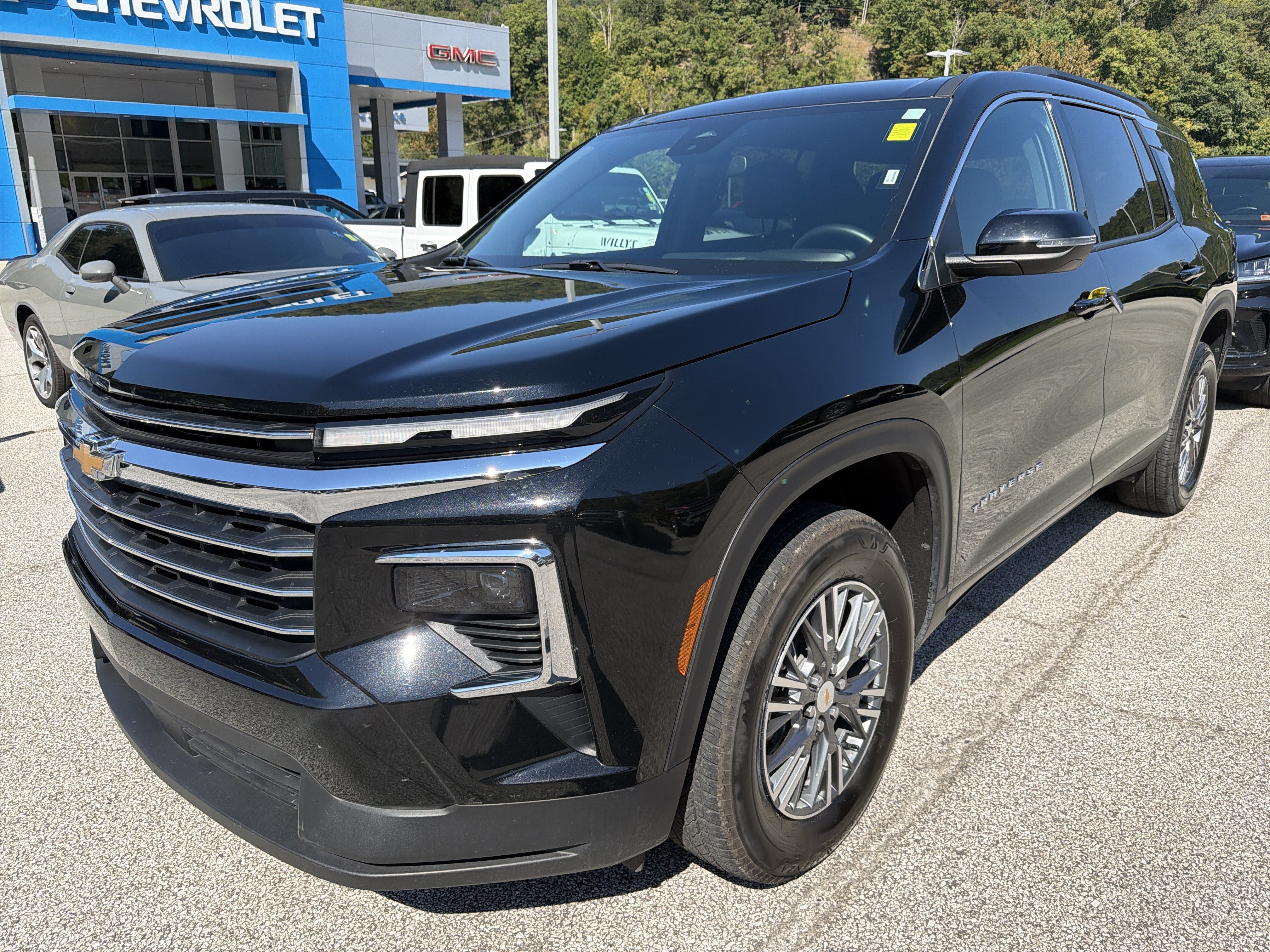 2026 Chevrolet Traverse AWD LT
