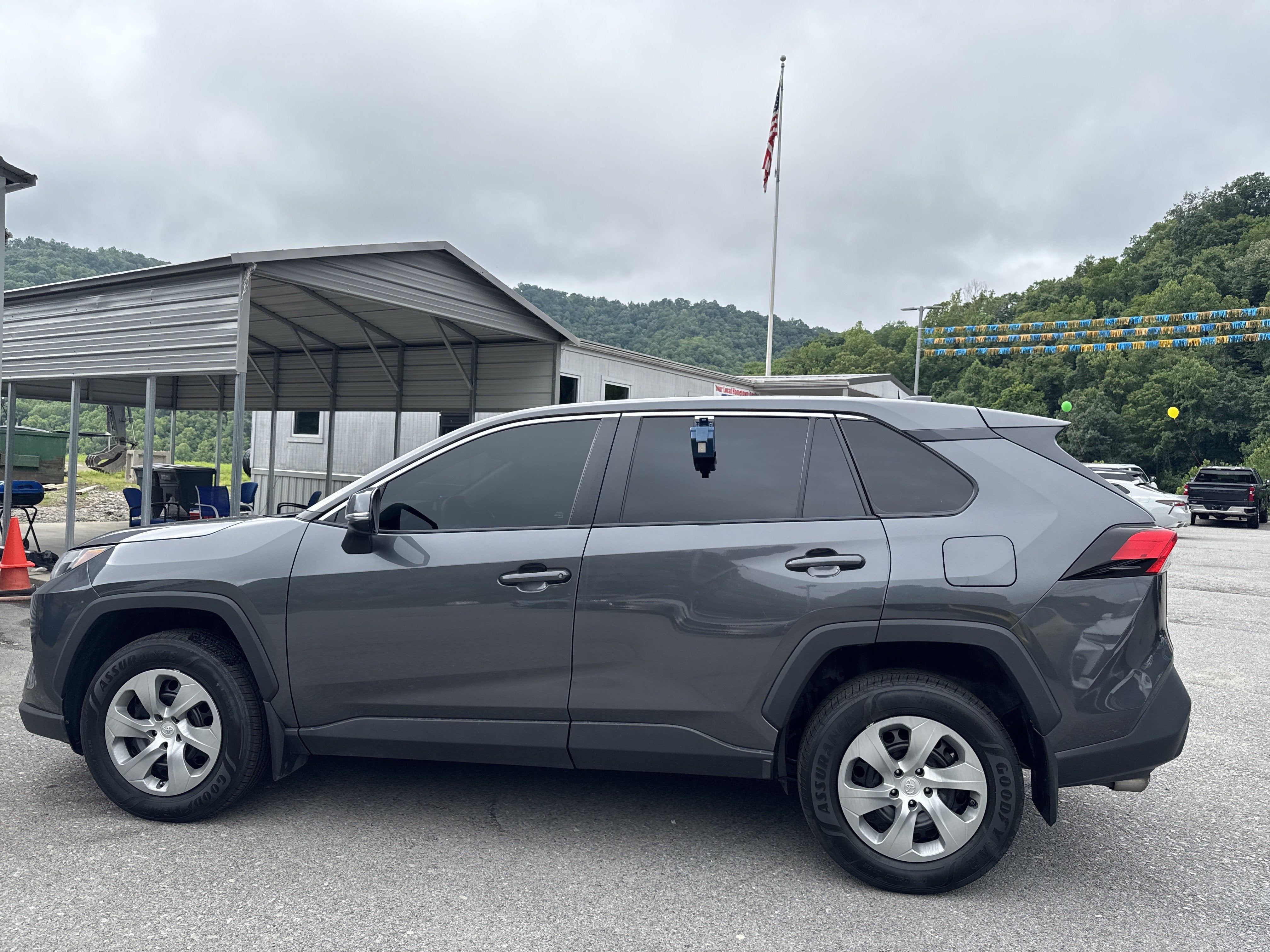 2023 Toyota RAV4 LE