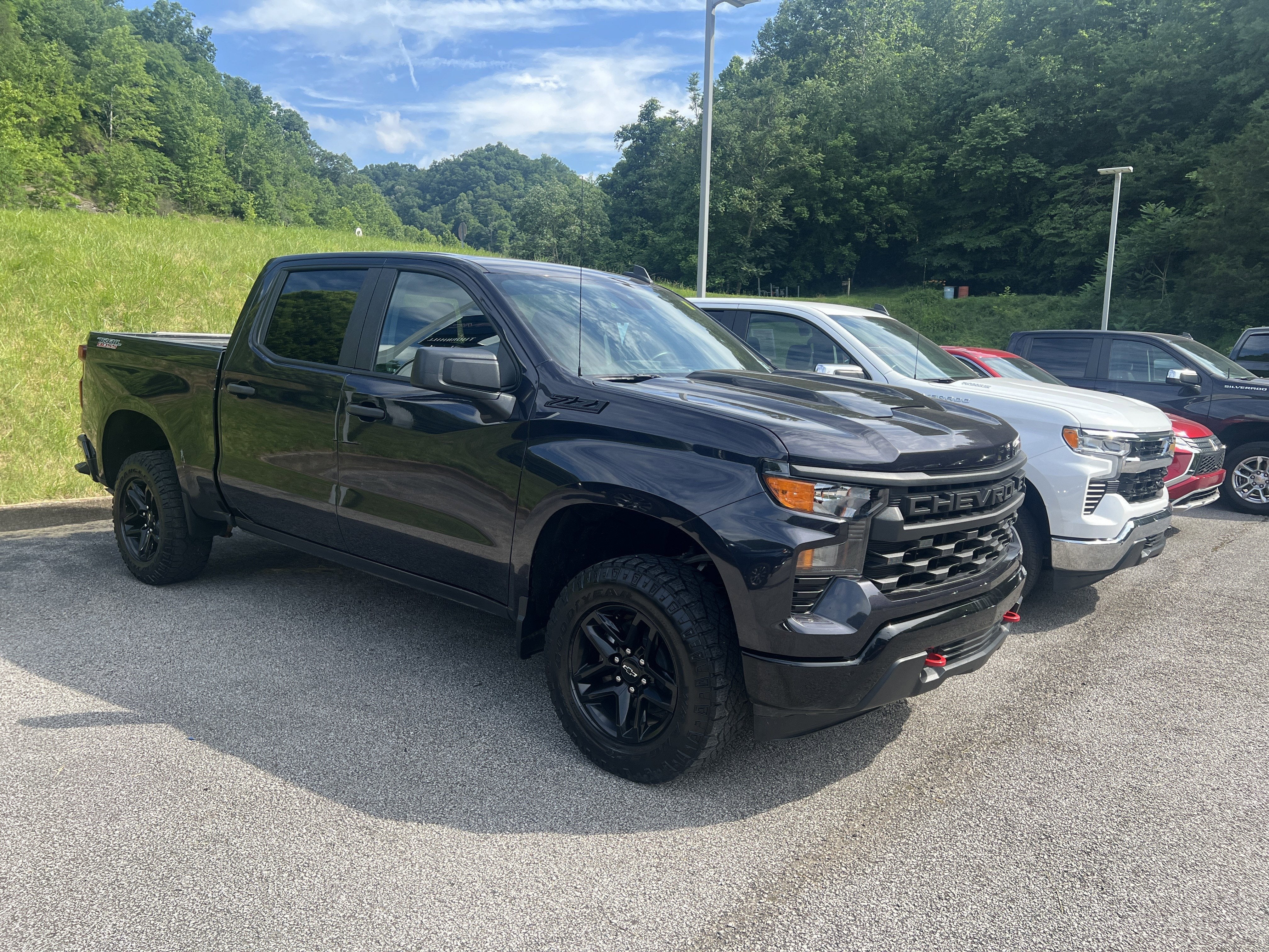 2023 Chevrolet Silverado 1500 Custom Trail Boss