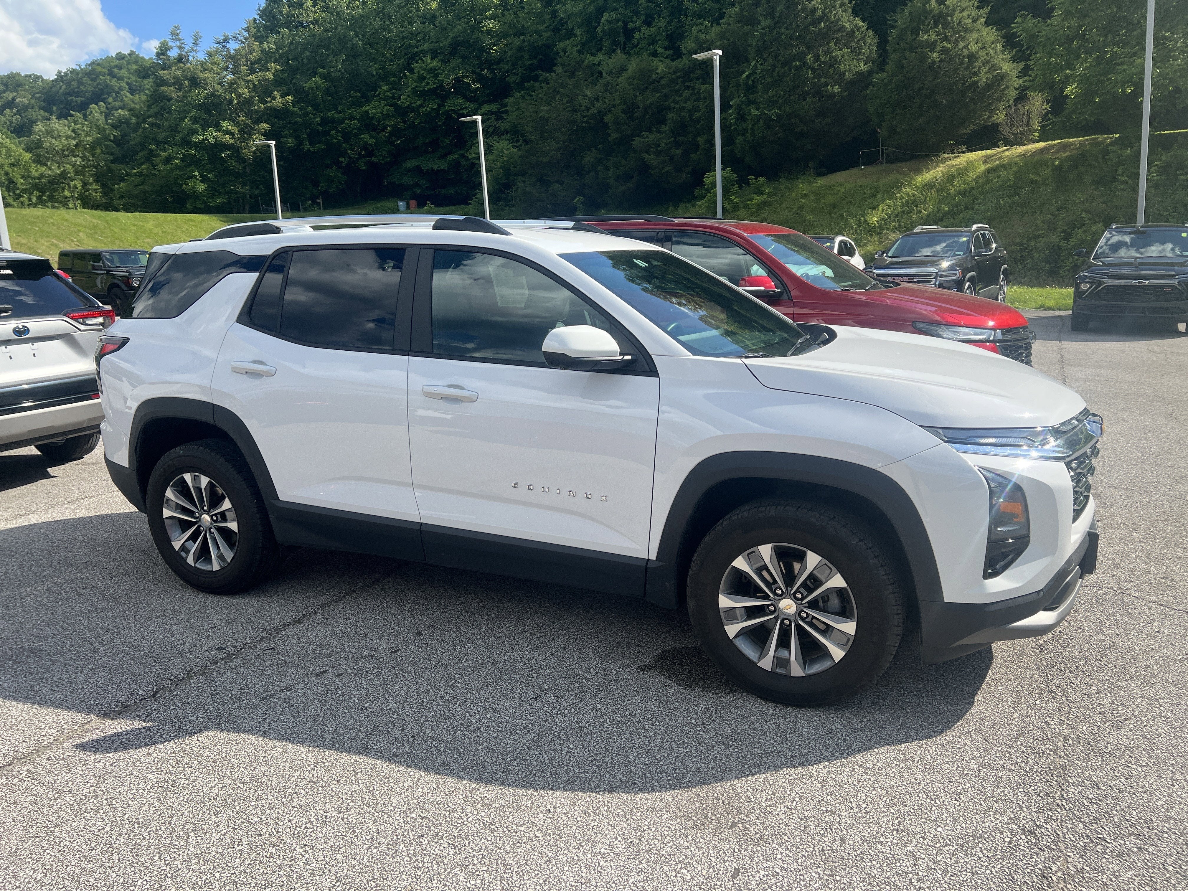 2025 Chevrolet Equinox AWD LT