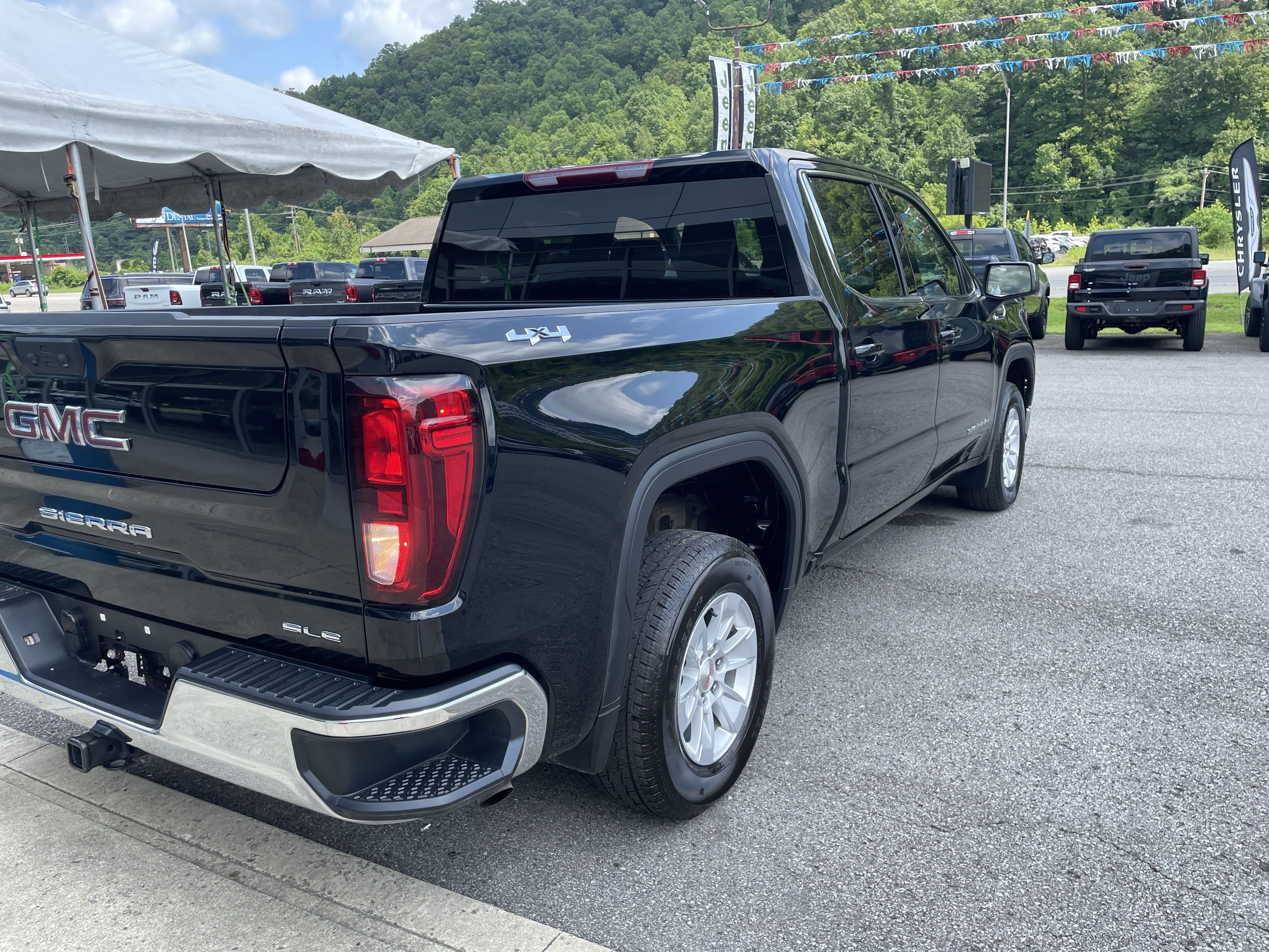 2024 GMC Sierra 1500 SLE