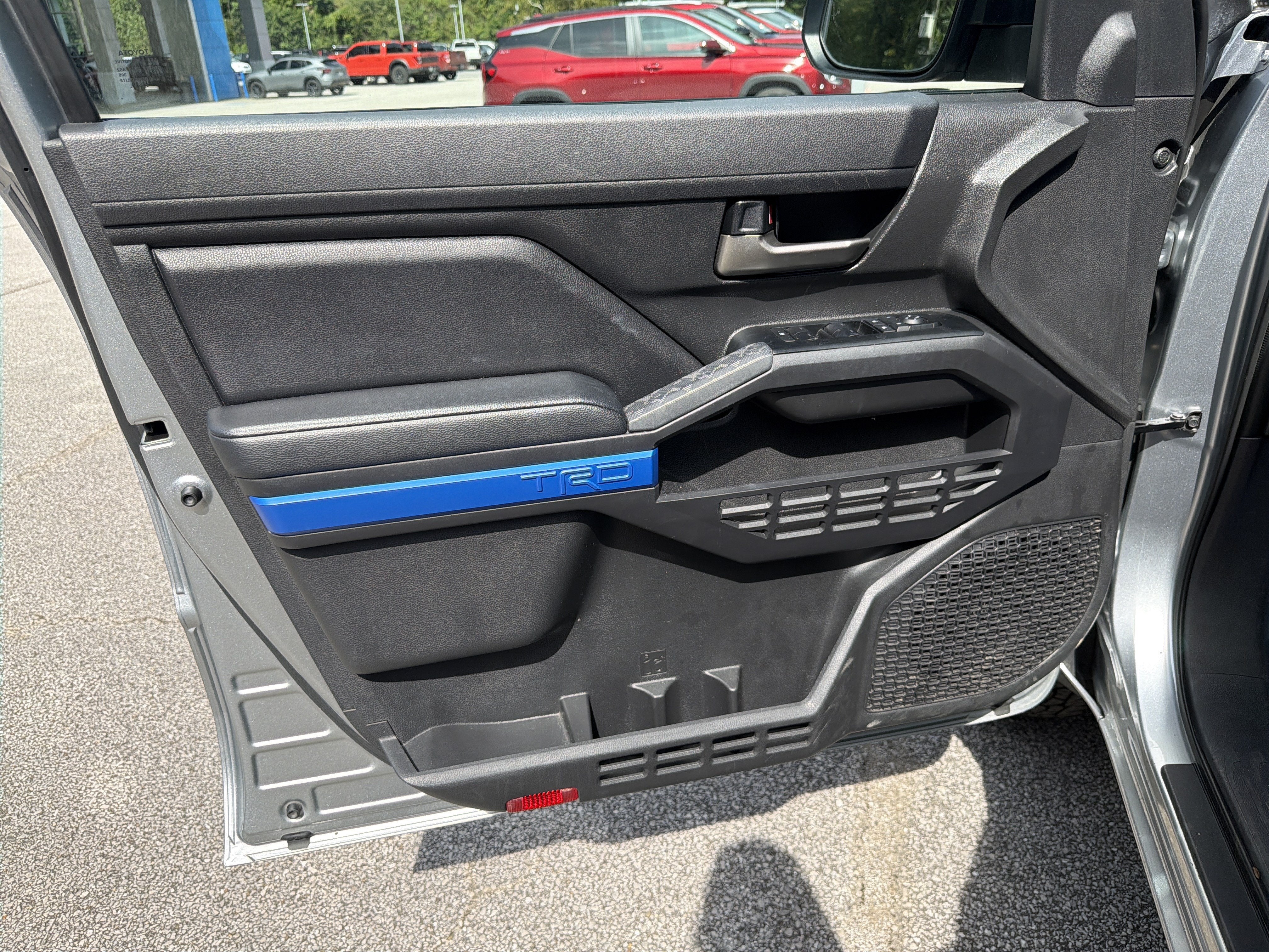 2025 Toyota Tacoma 4WD TRD OFF ROAD