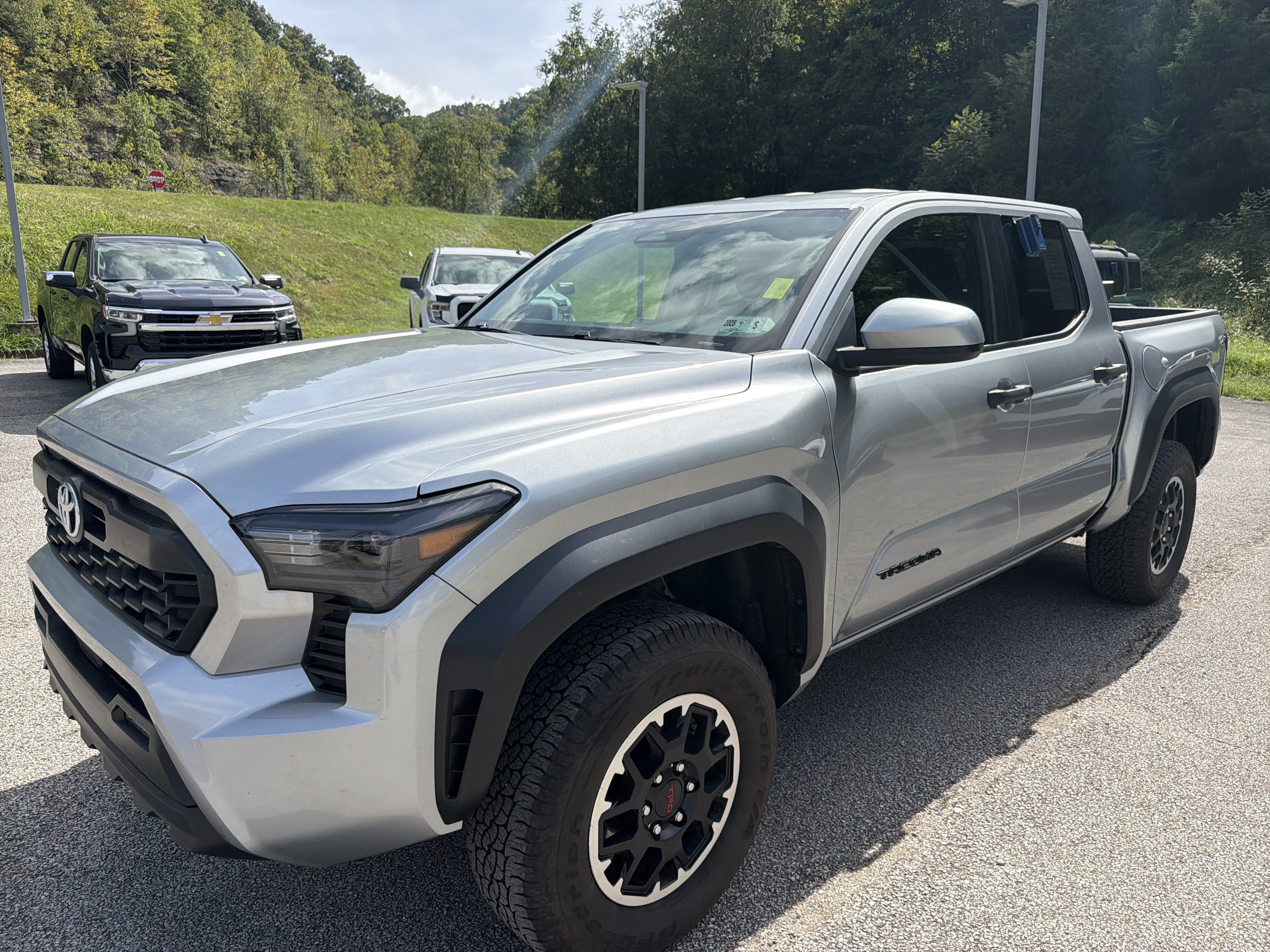 2025 Toyota Tacoma 4WD TRD OFF ROAD