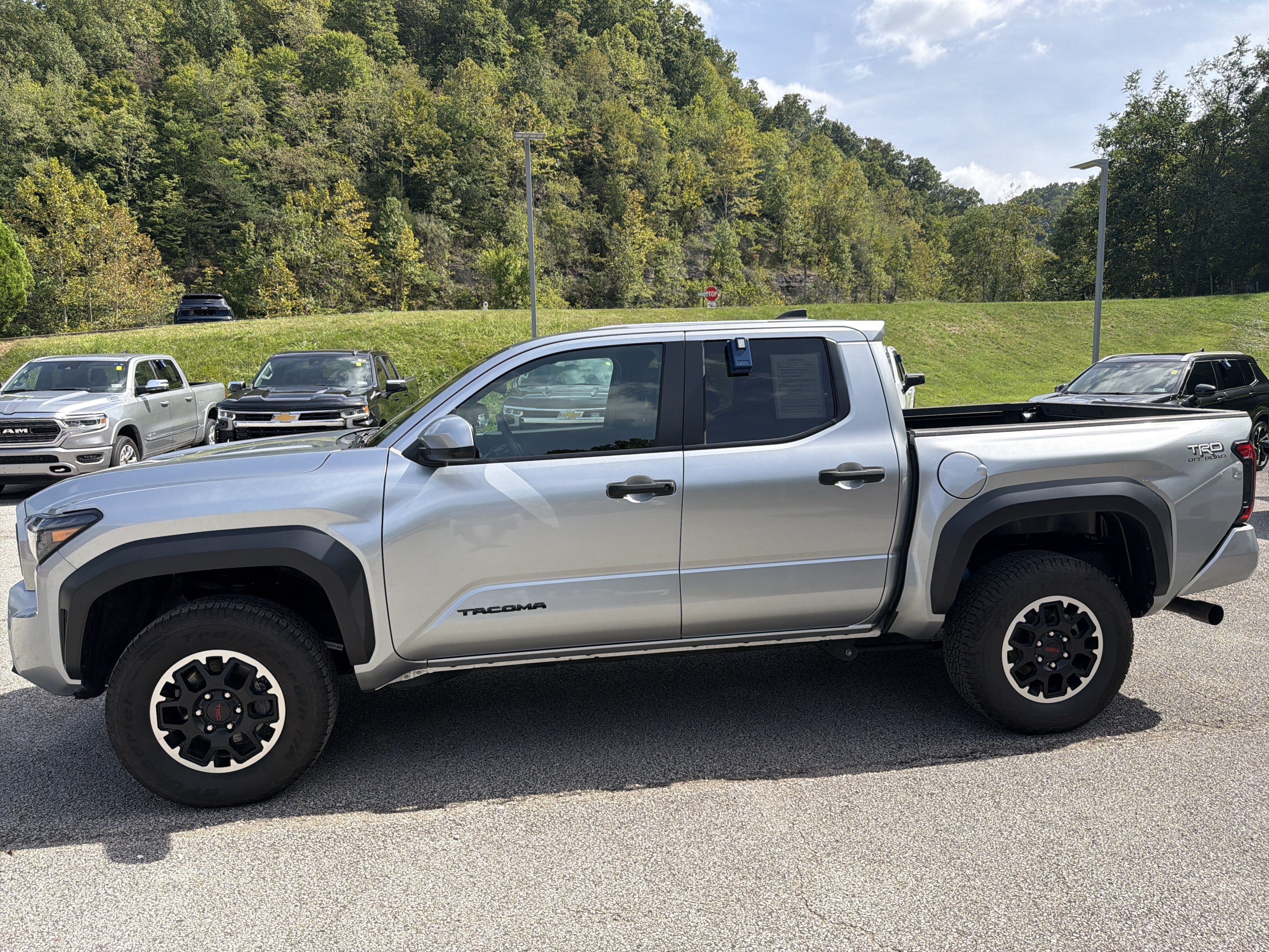 2025 Toyota Tacoma 4WD TRD OFF ROAD