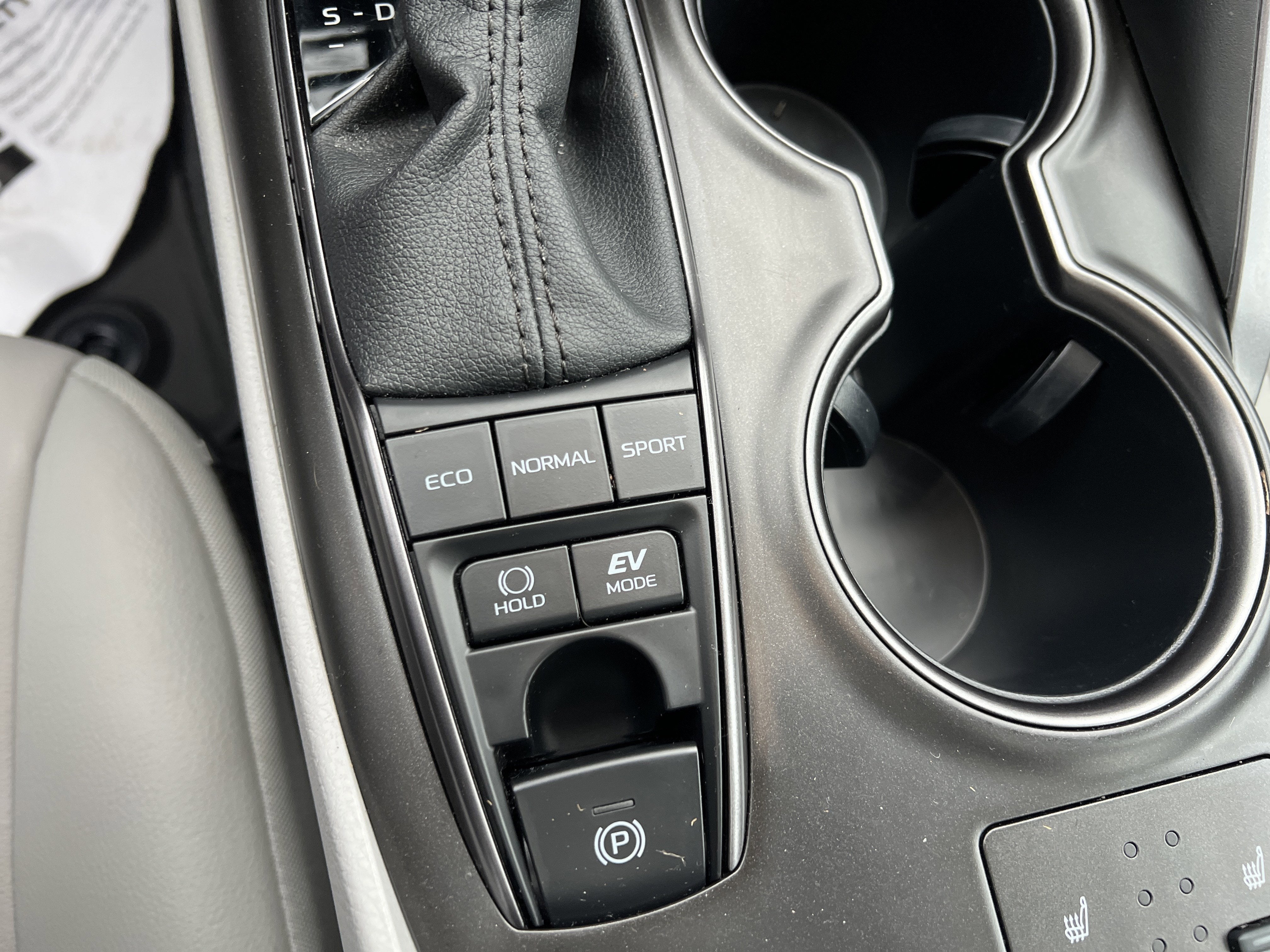 2023 Toyota Camry Hybrid XSE