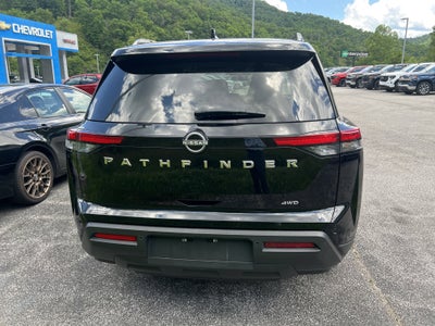 2025 Nissan Pathfinder SV