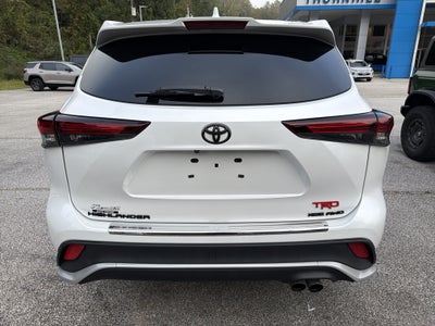 2024 Toyota Highlander LE