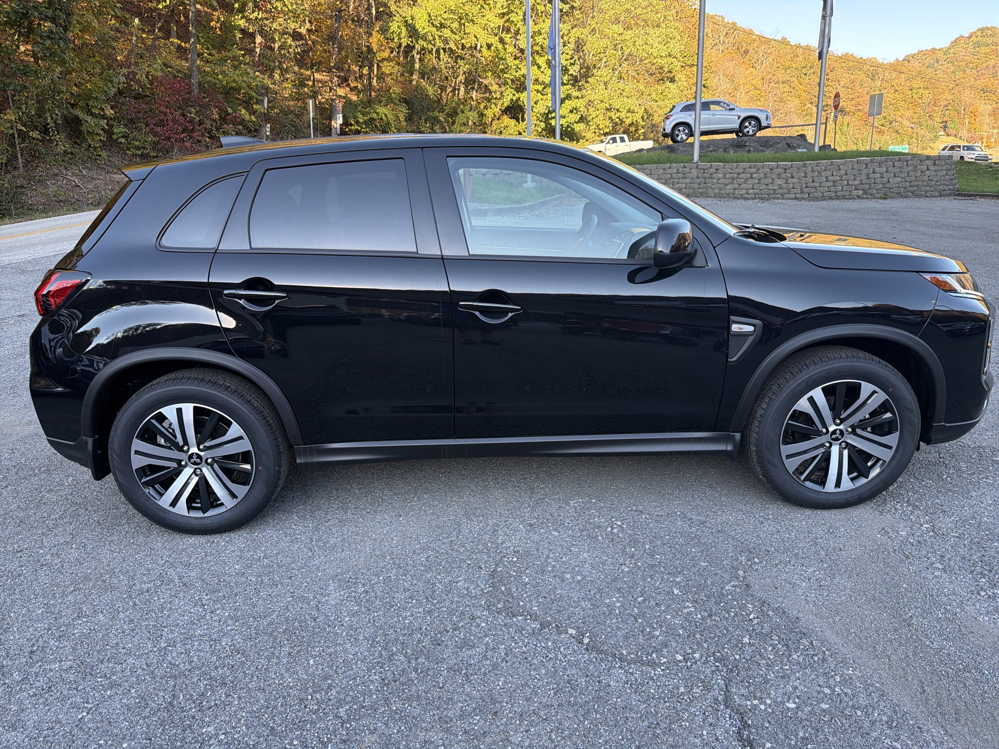 2027 Mitsubishi Outlander Sport ES