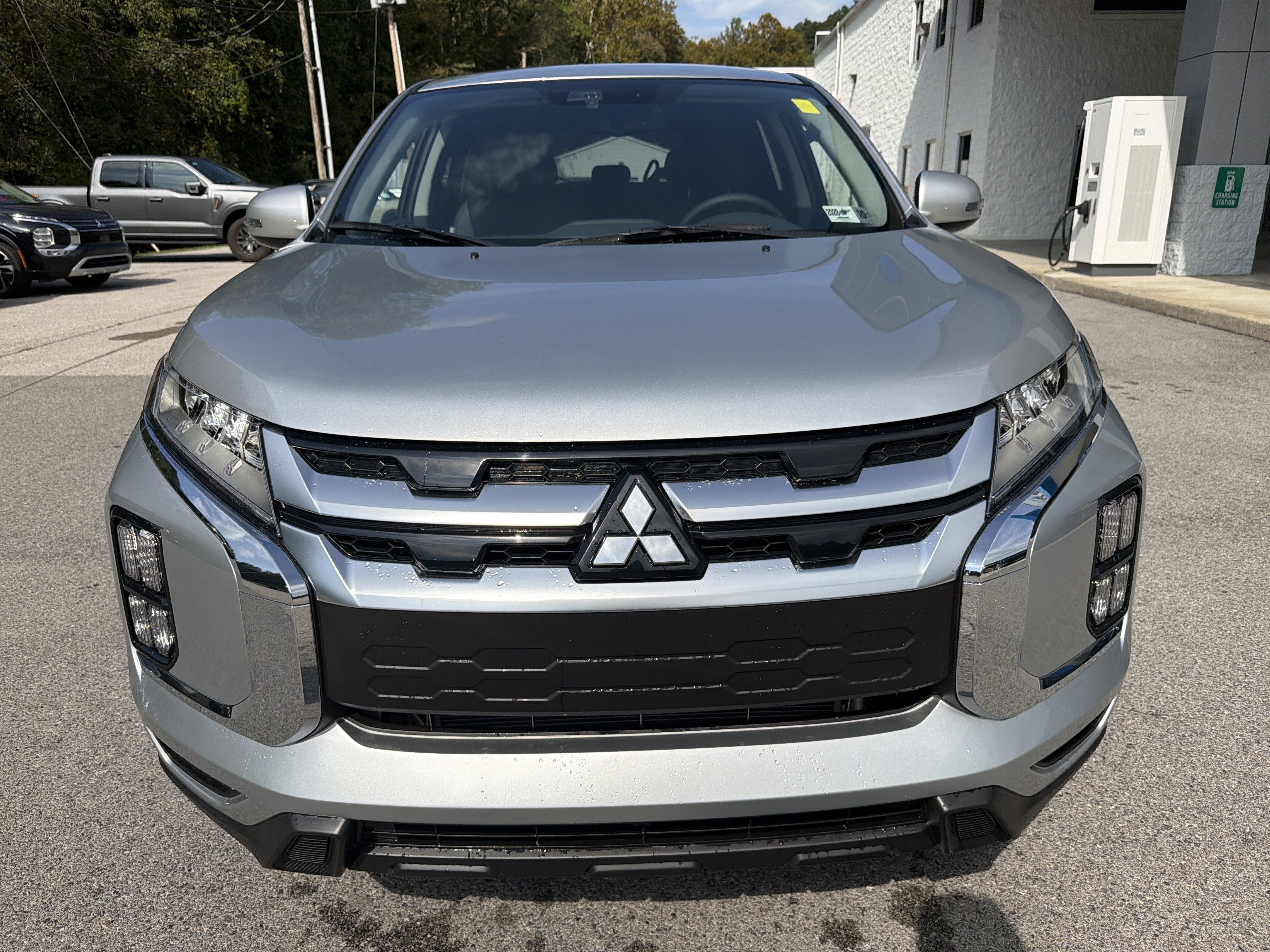 2027 Mitsubishi Outlander Sport SE