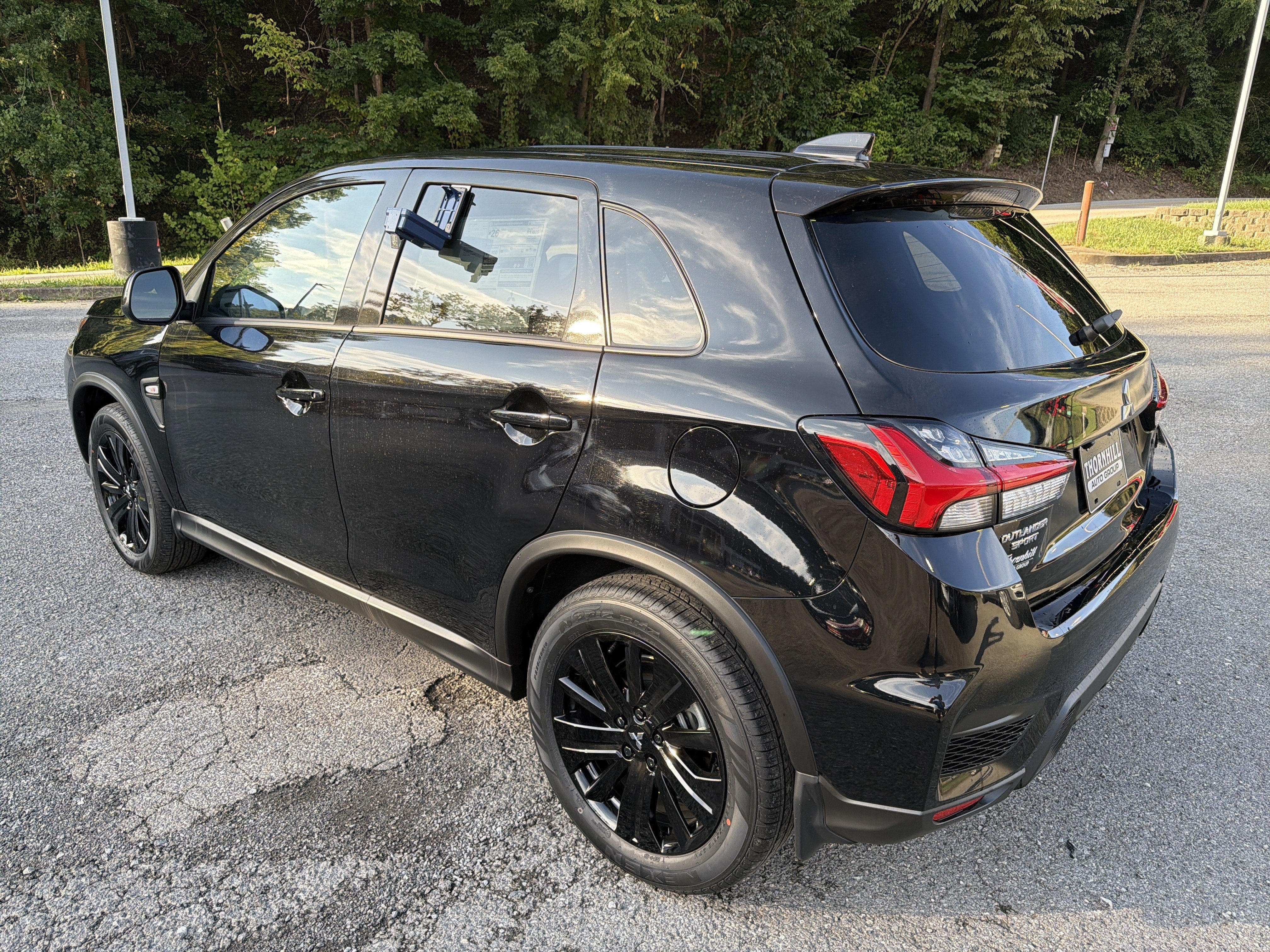 2027 Mitsubishi Outlander Sport LE