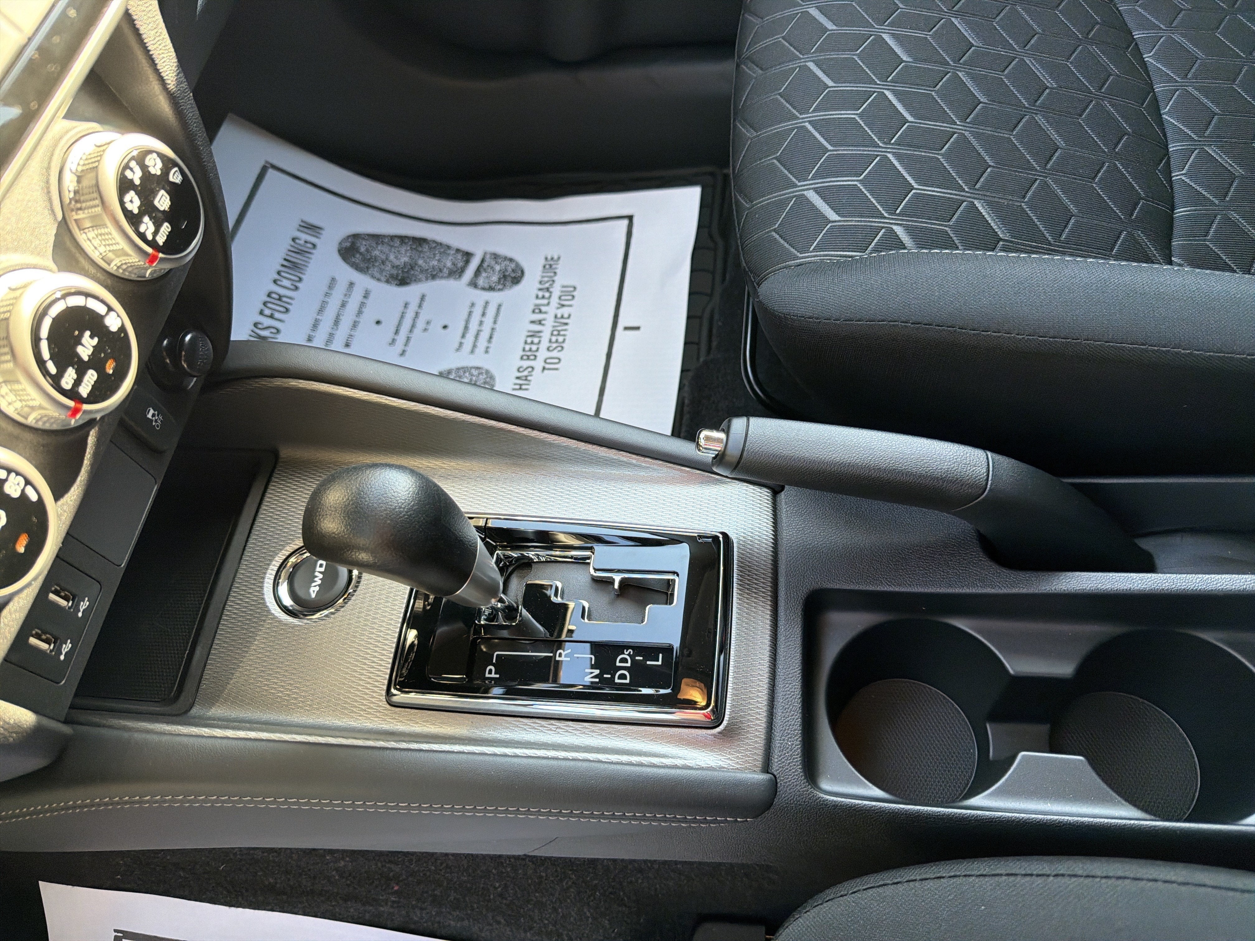 2027 Mitsubishi Outlander Sport ES