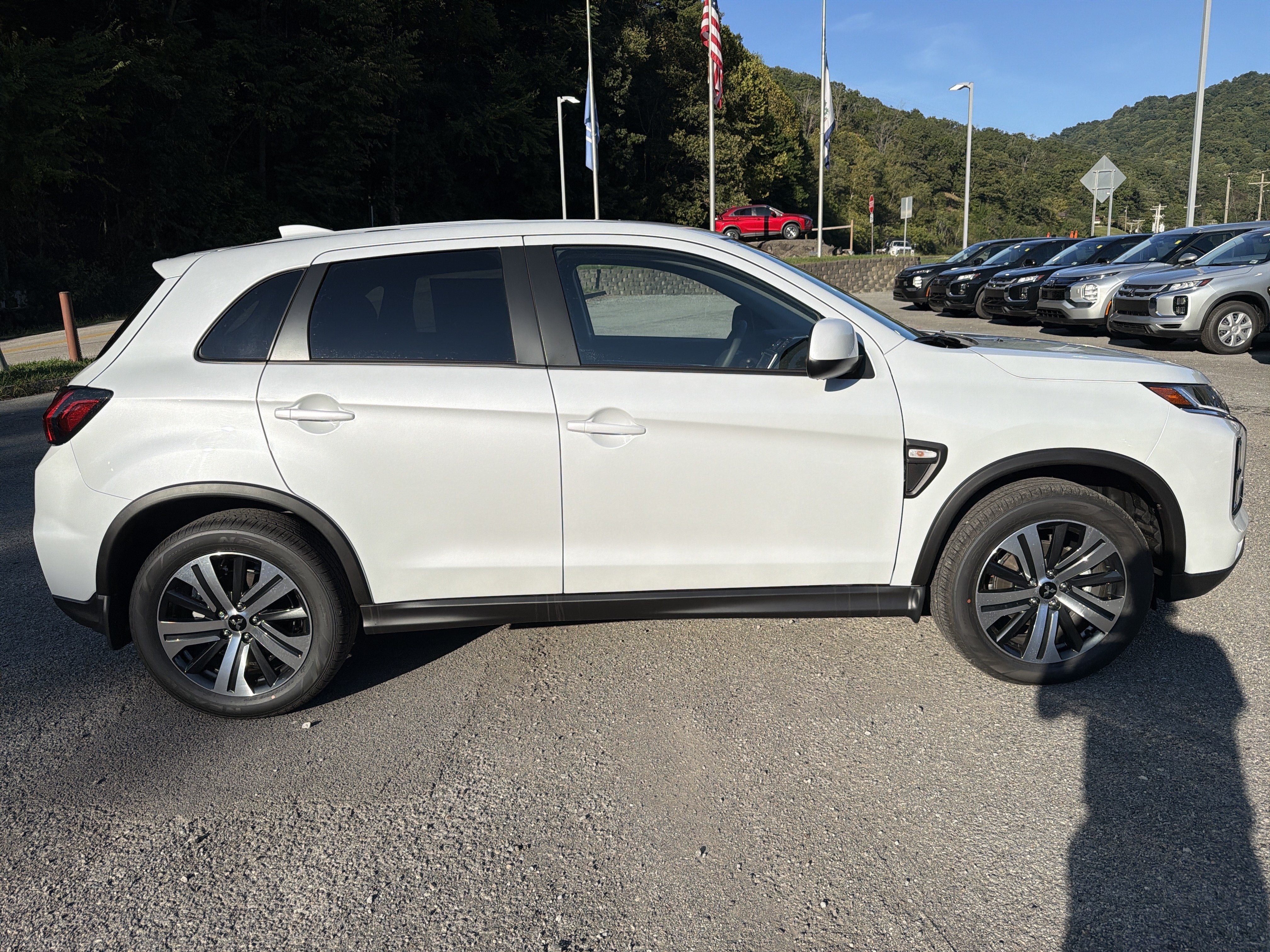 2027 Mitsubishi Outlander Sport ES