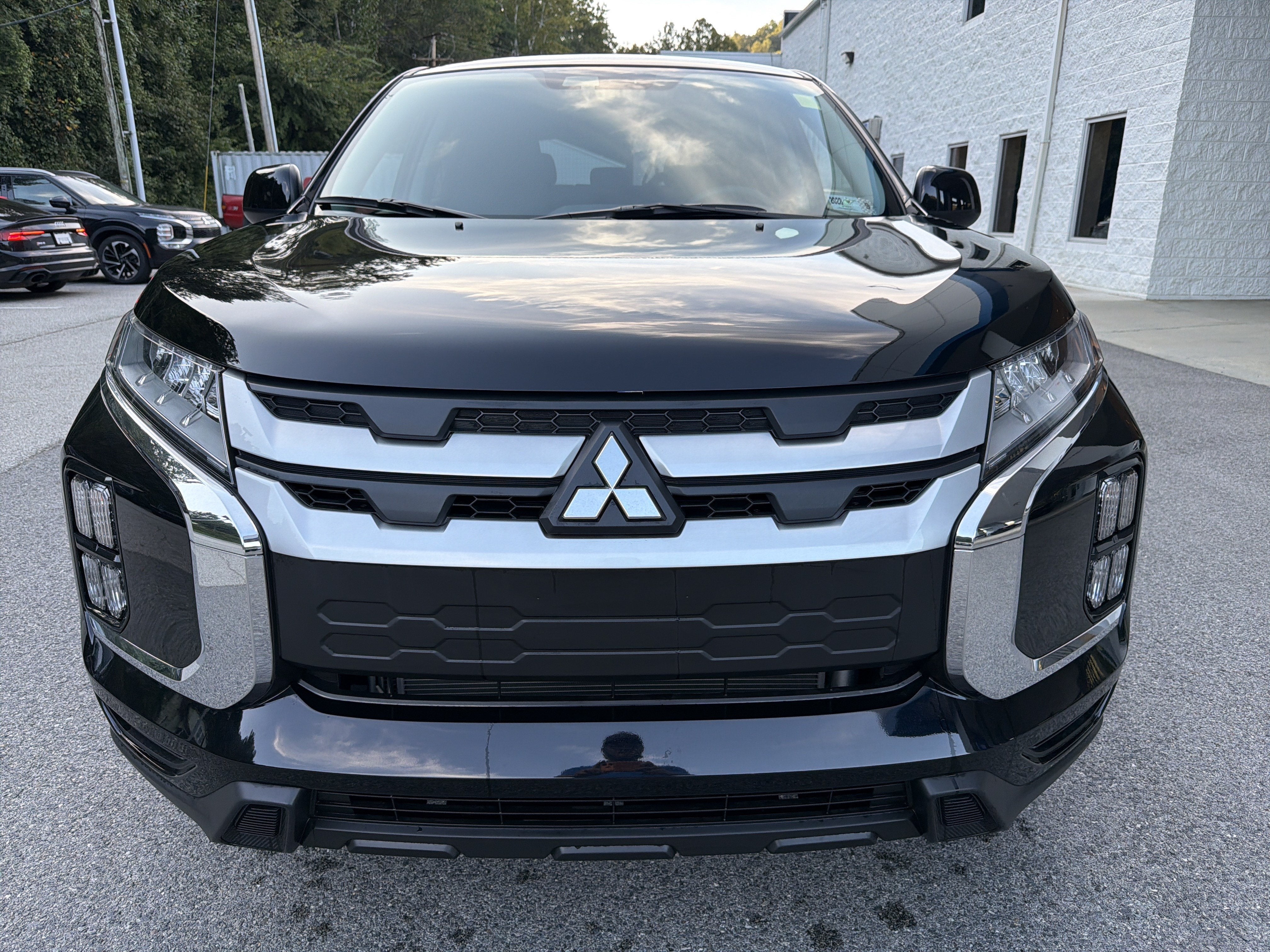 2027 Mitsubishi Outlander Sport ES