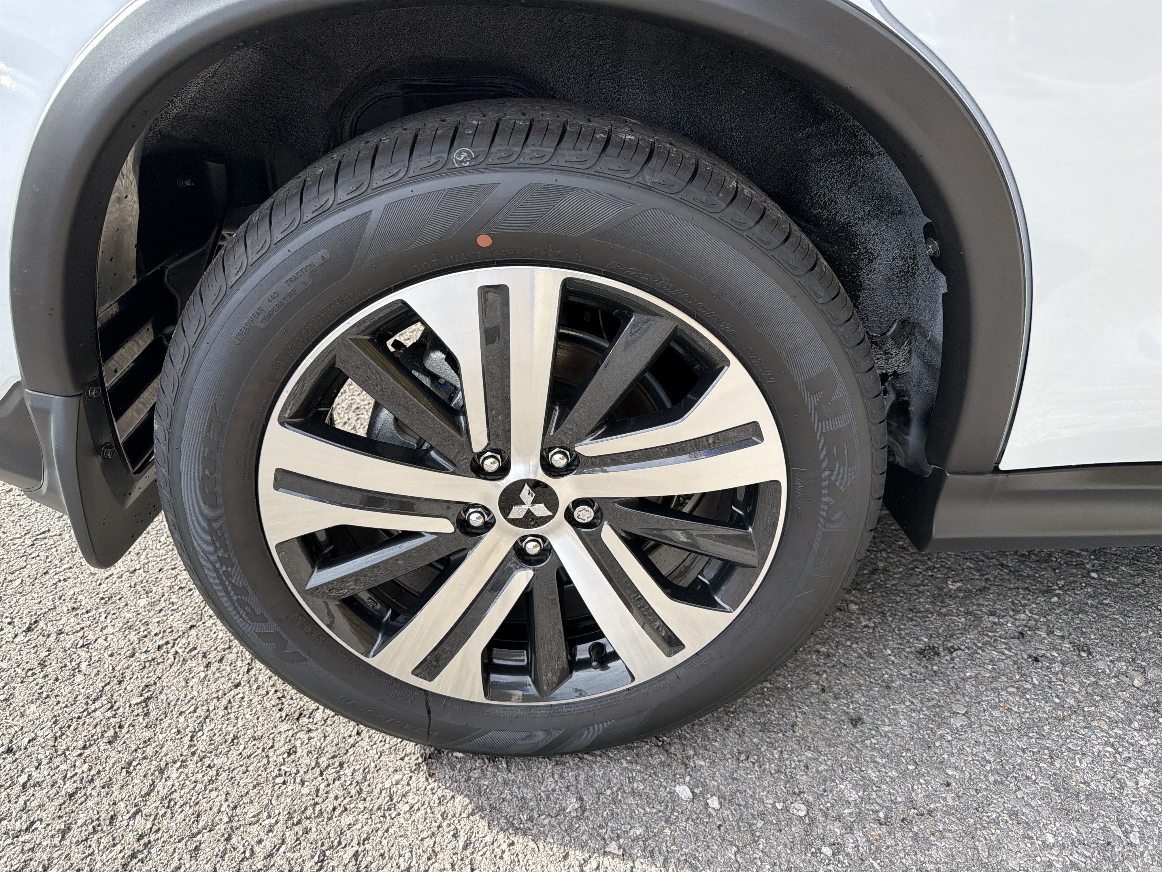 2027 Mitsubishi Outlander Sport ES
