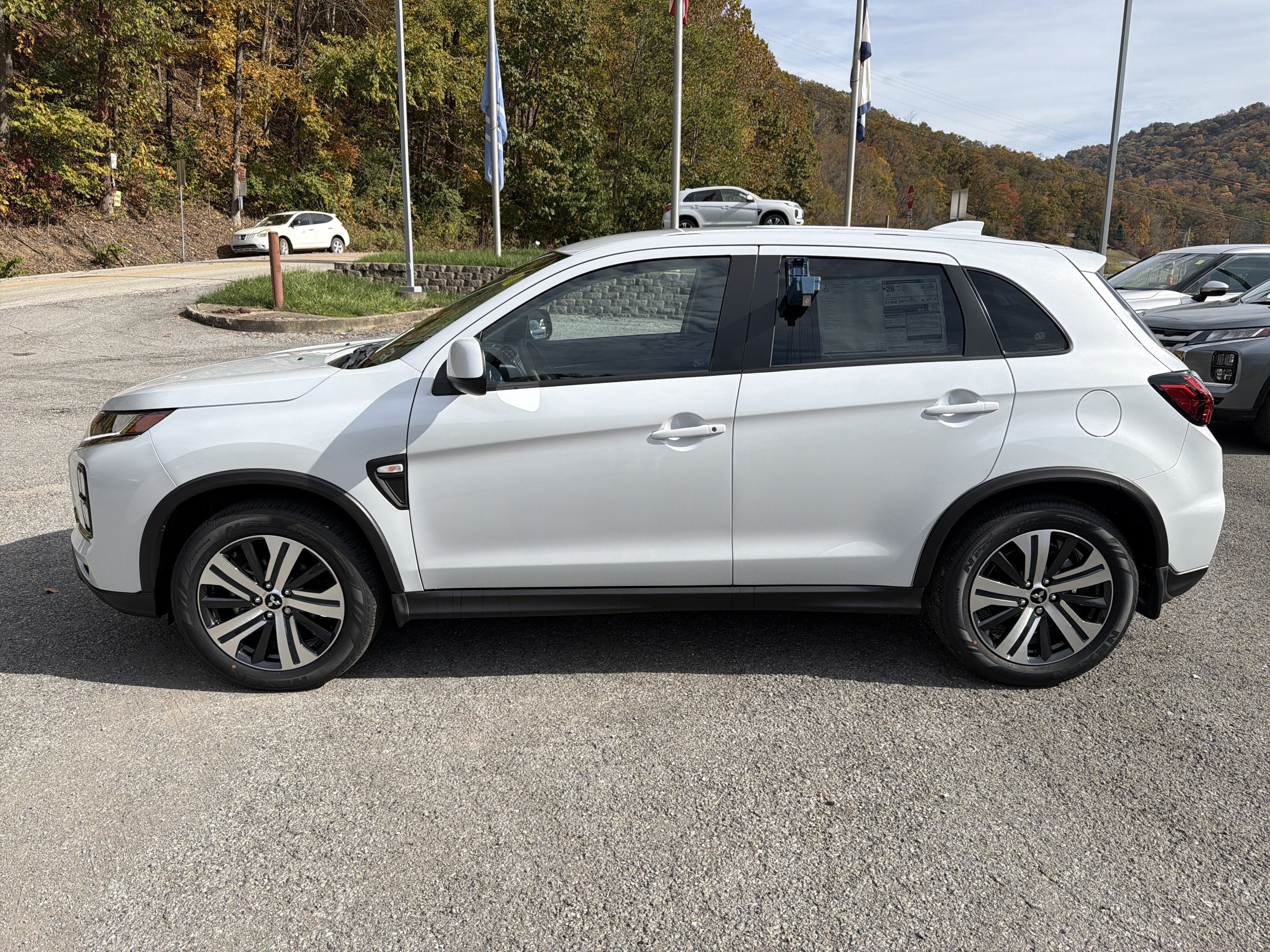 2027 Mitsubishi Outlander Sport ES