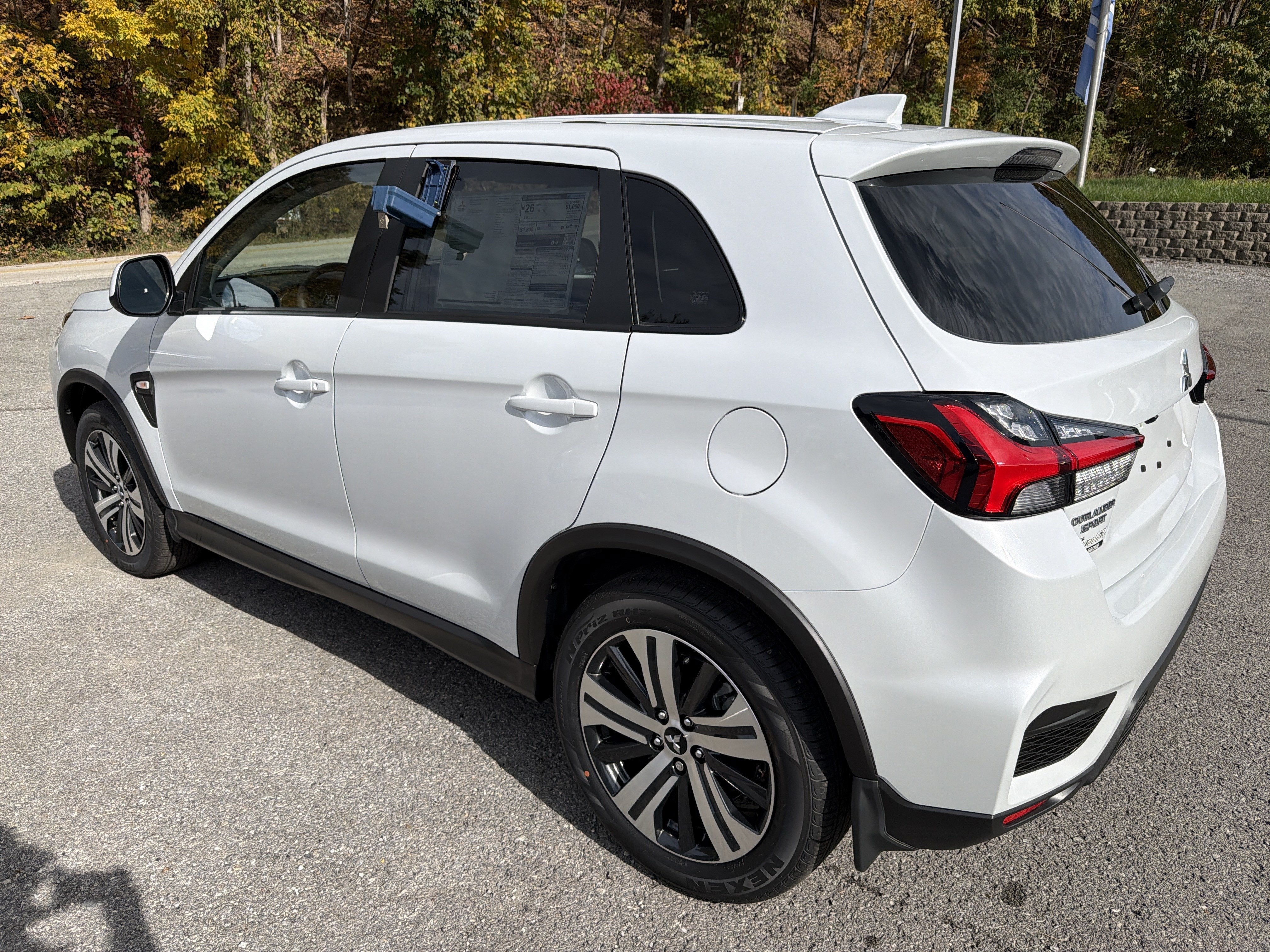2027 Mitsubishi Outlander Sport ES
