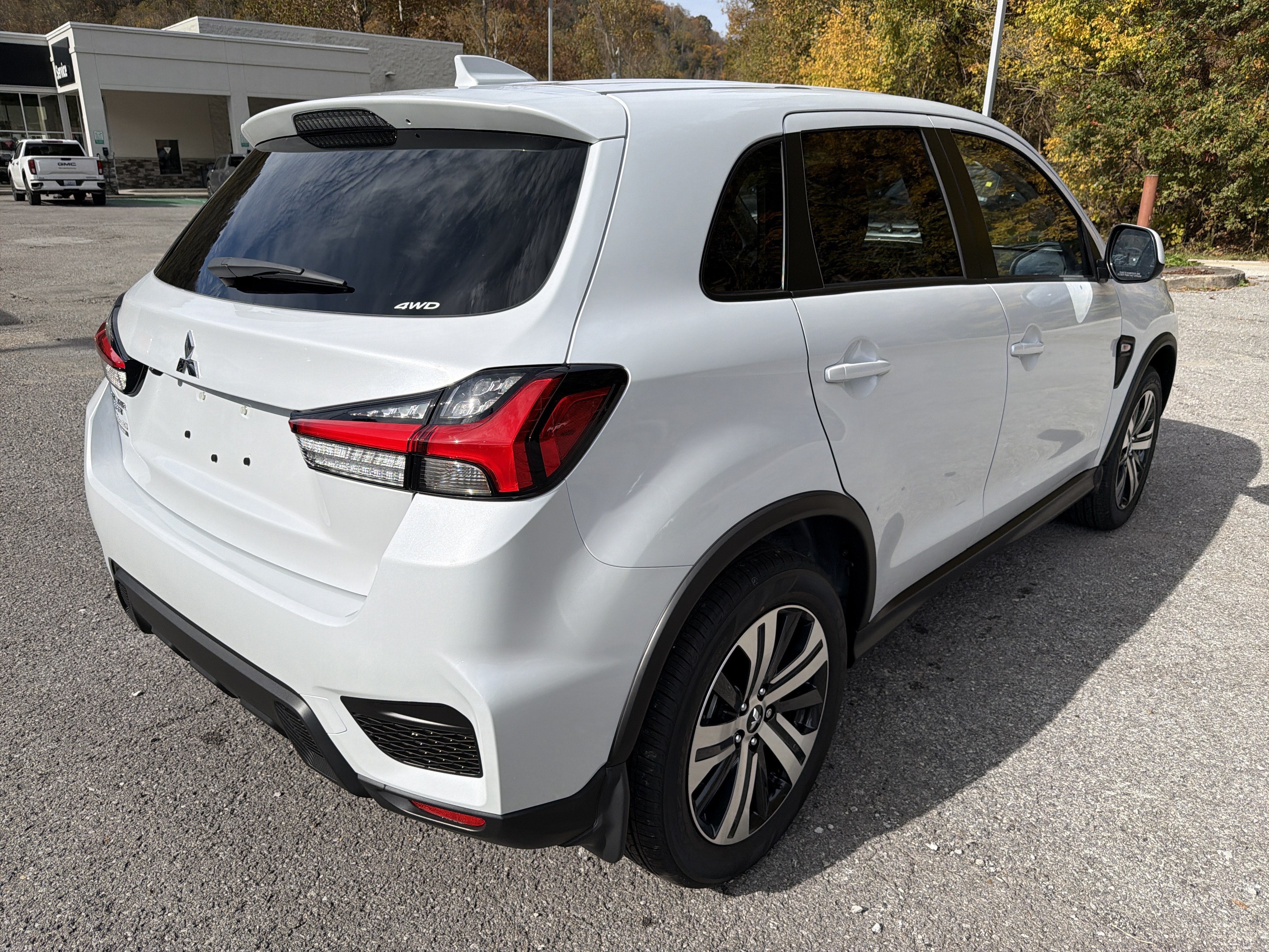 2027 Mitsubishi Outlander Sport ES