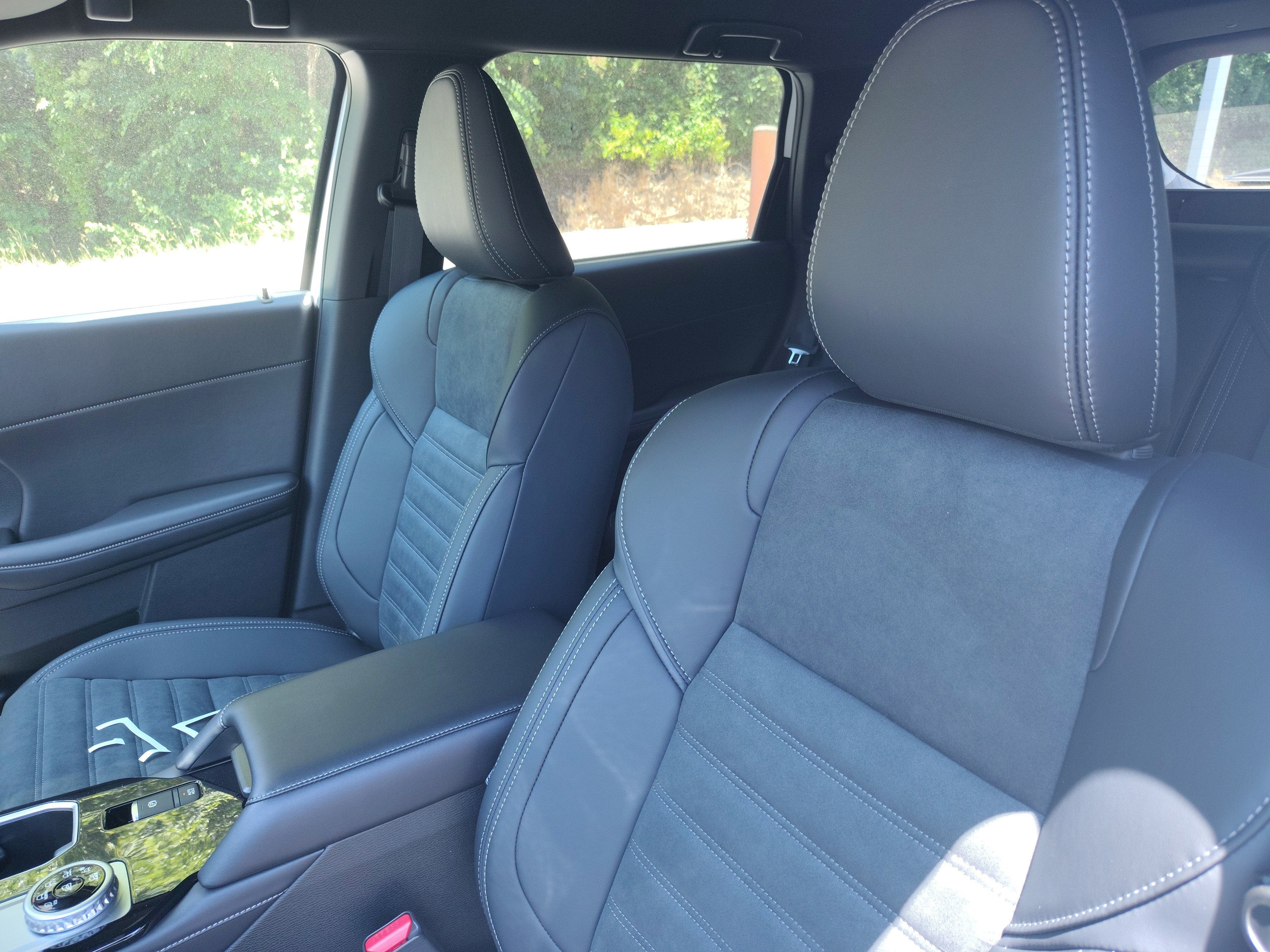 2026 Mitsubishi Outlander Sport LE