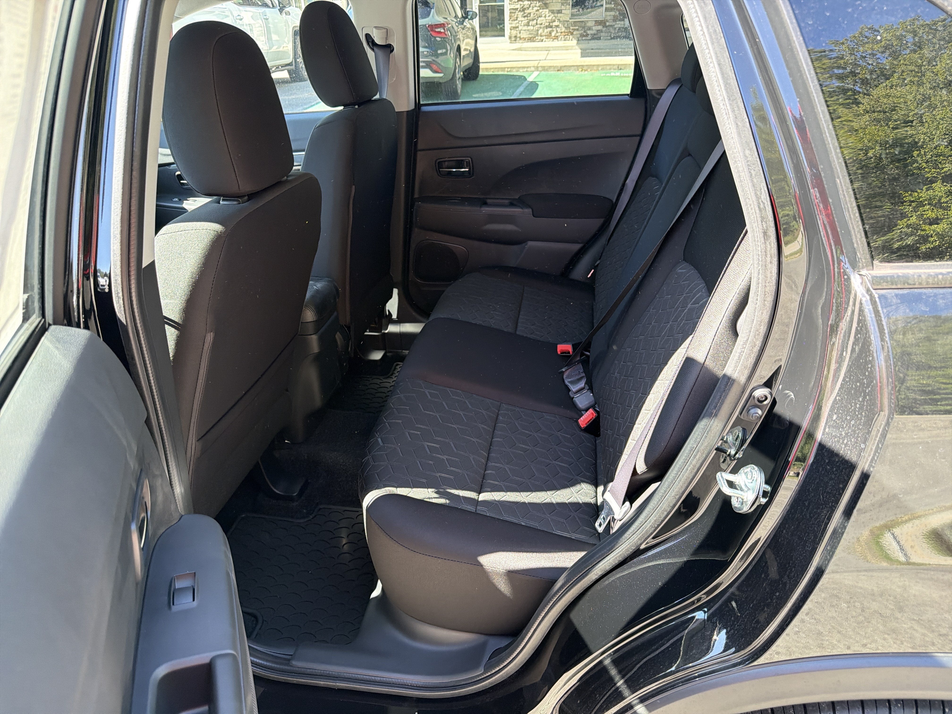 2027 Mitsubishi Outlander Sport ES