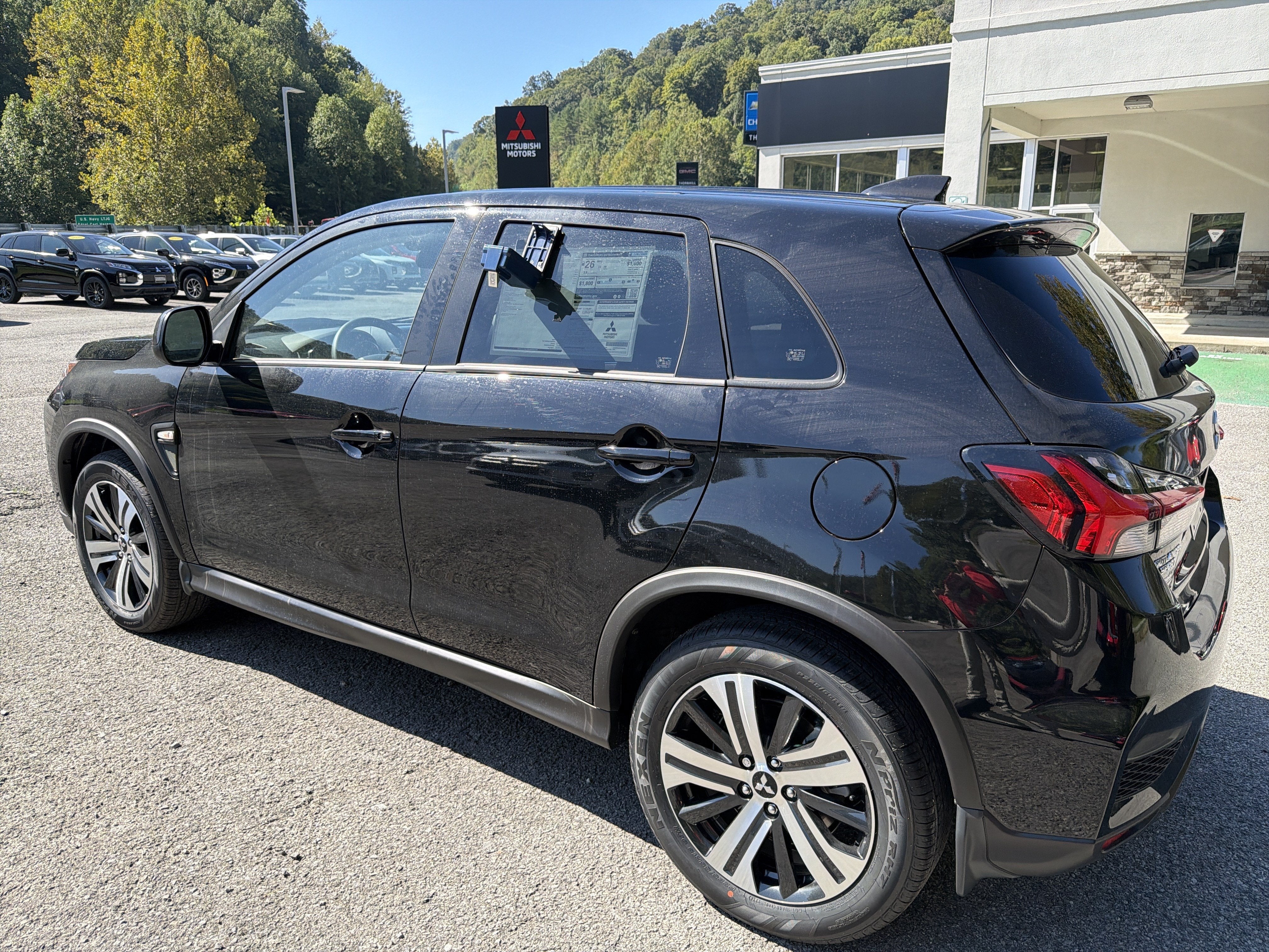 2027 Mitsubishi Outlander Sport ES