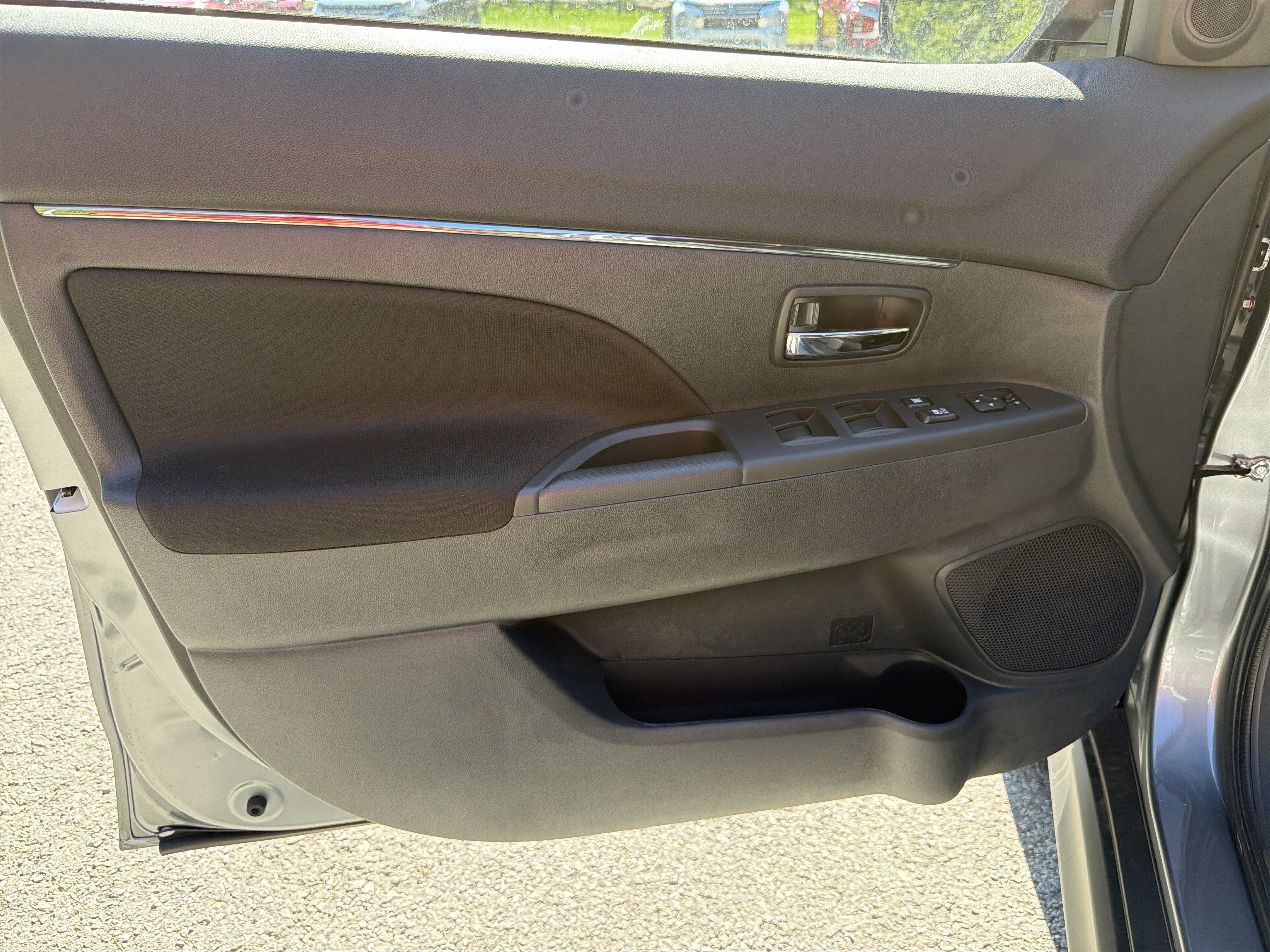 2027 Mitsubishi Outlander Sport ES