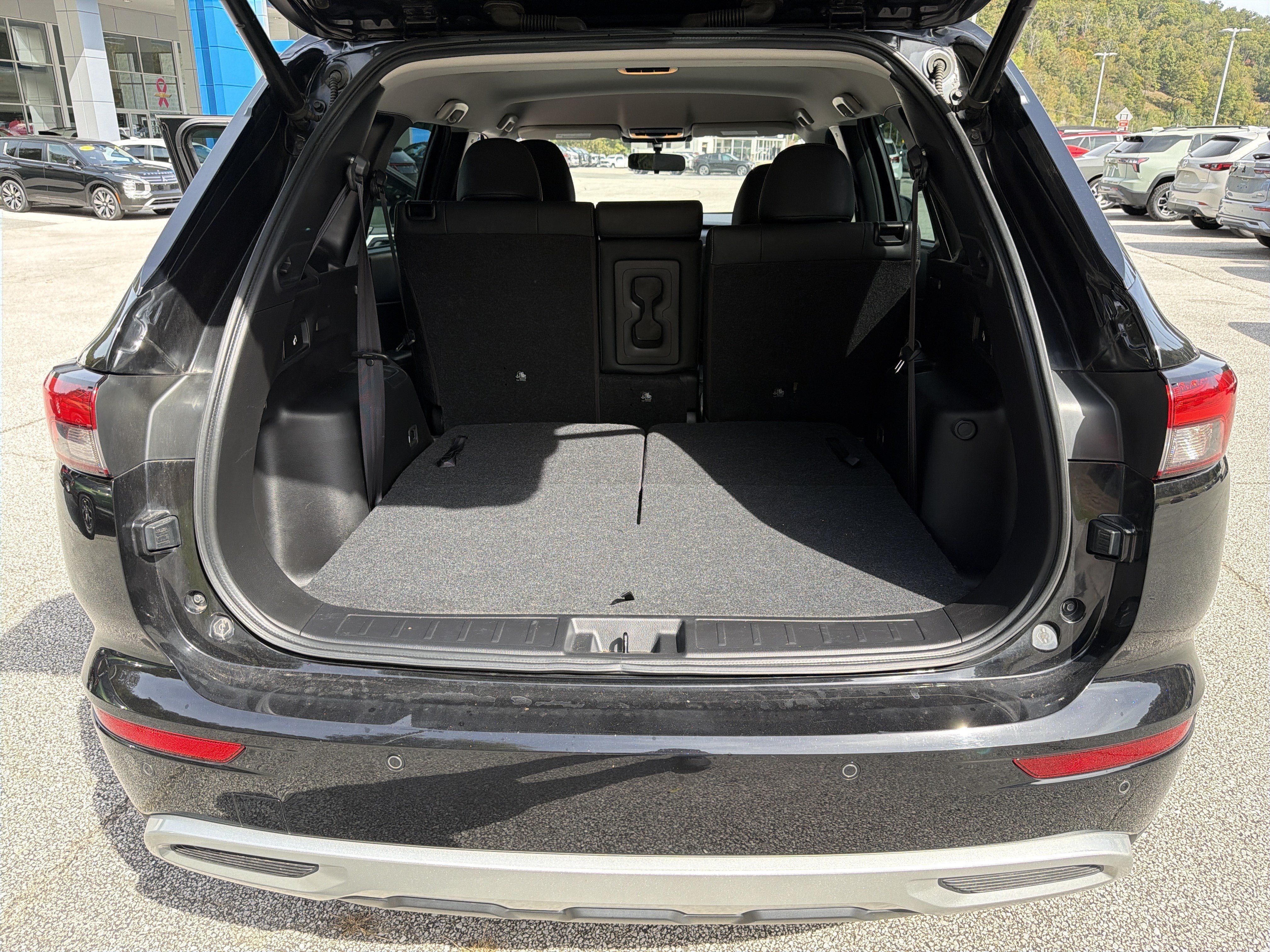2023 Mitsubishi Outlander SE