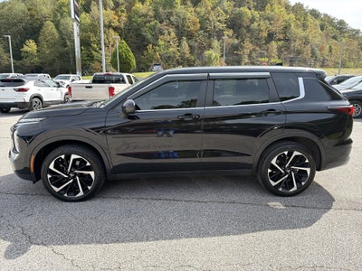 2023 Mitsubishi Outlander SE