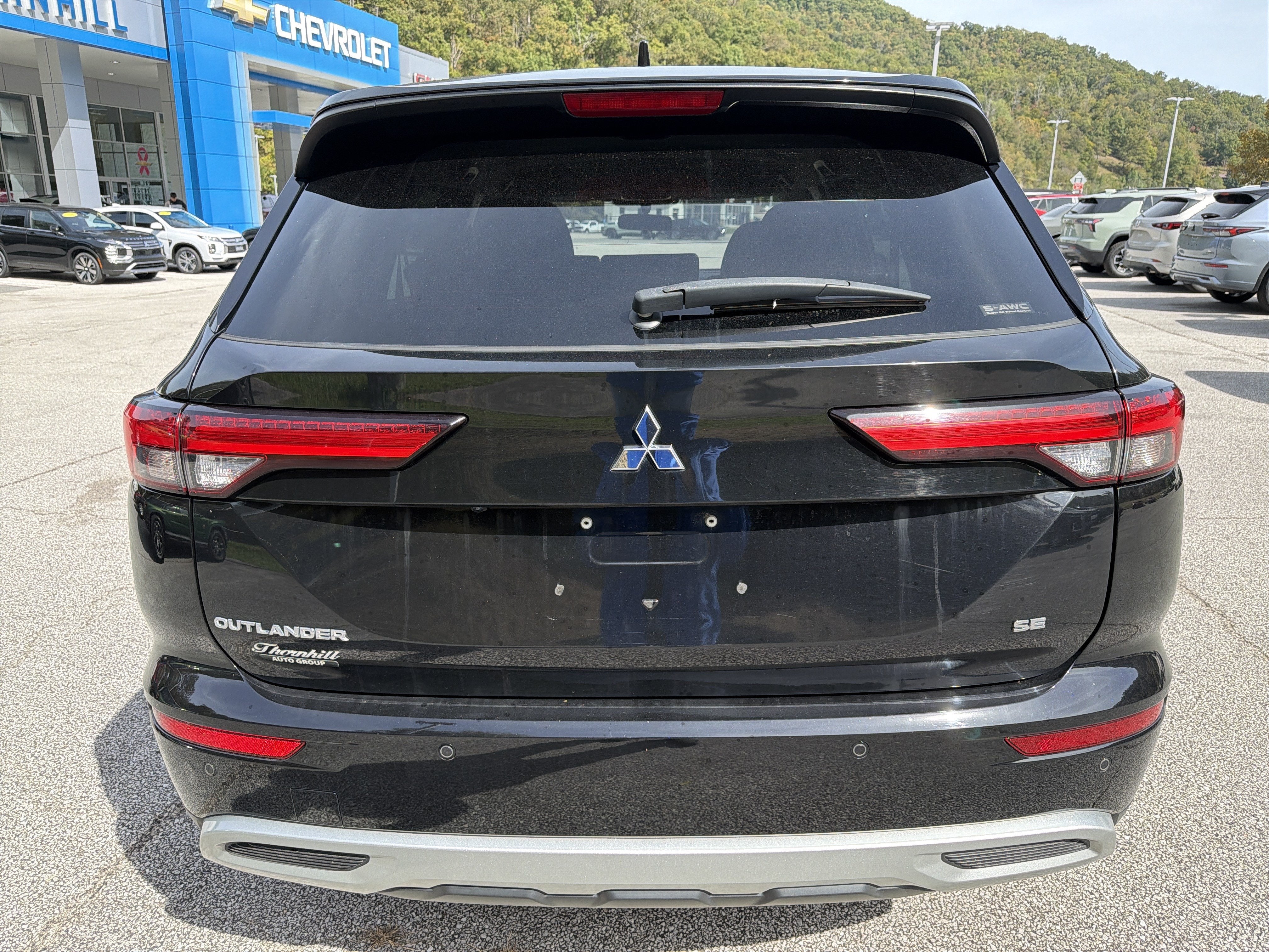 2023 Mitsubishi Outlander SE