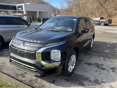 2025 Mitsubishi Outlander ES