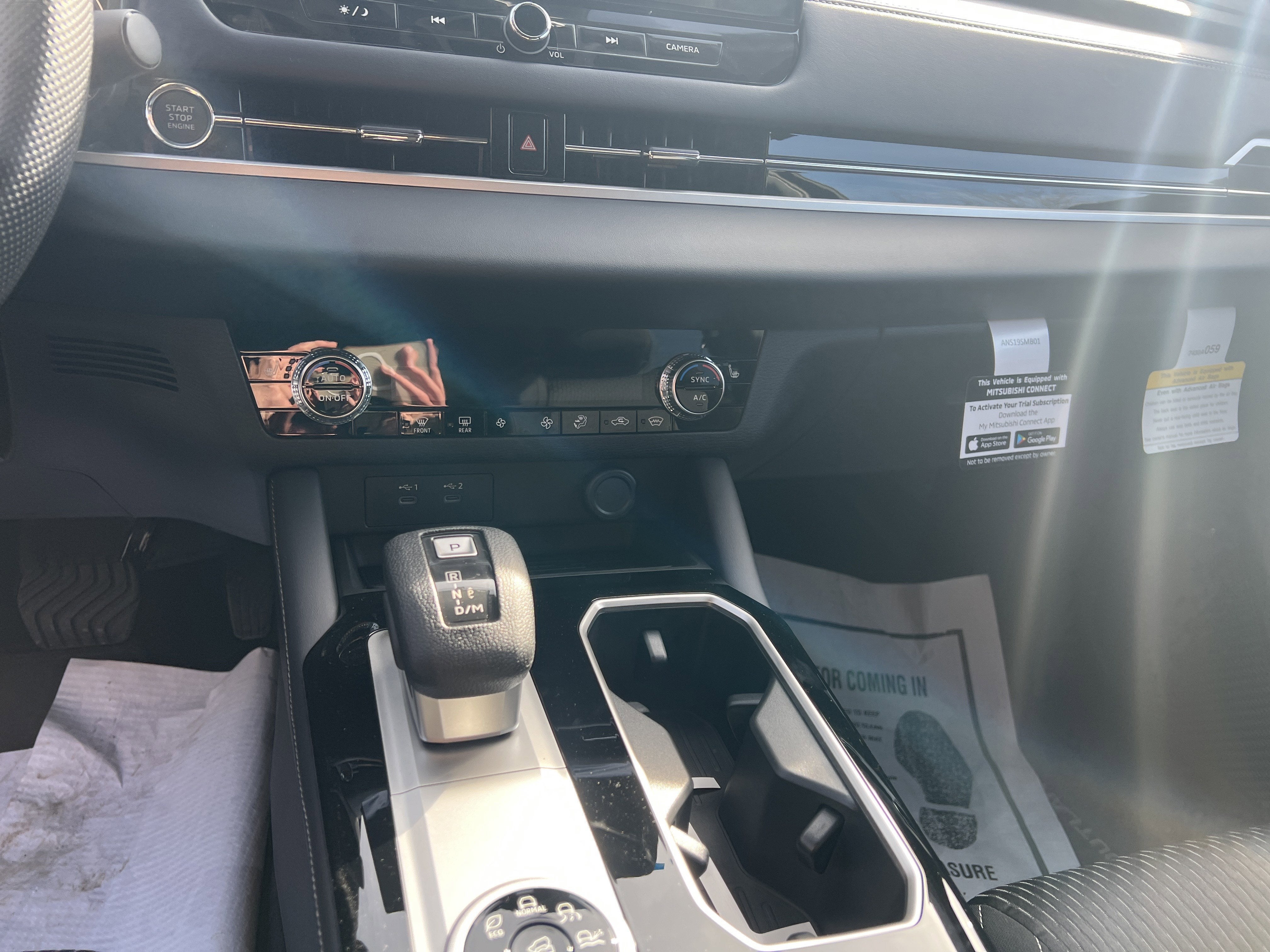 2025 Mitsubishi Outlander ES