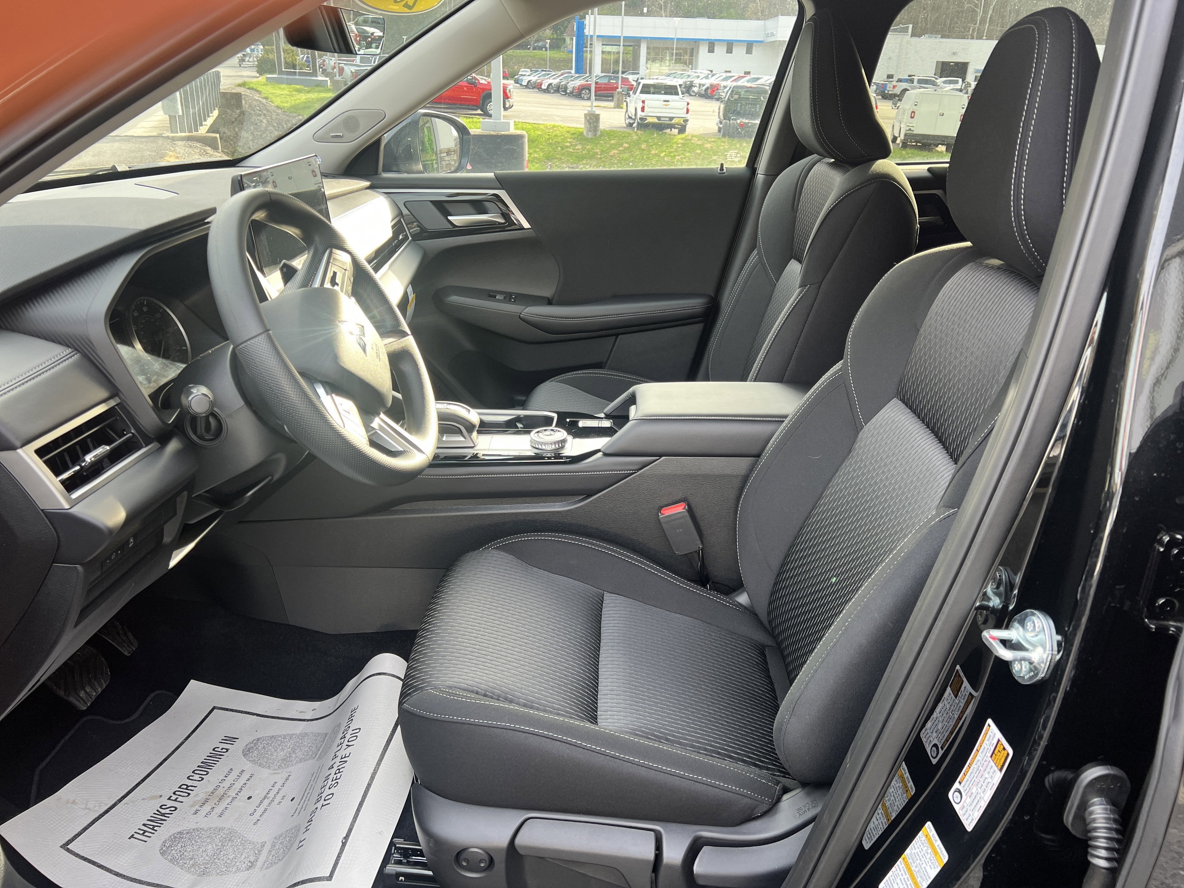 2026 Mitsubishi Outlander ES
