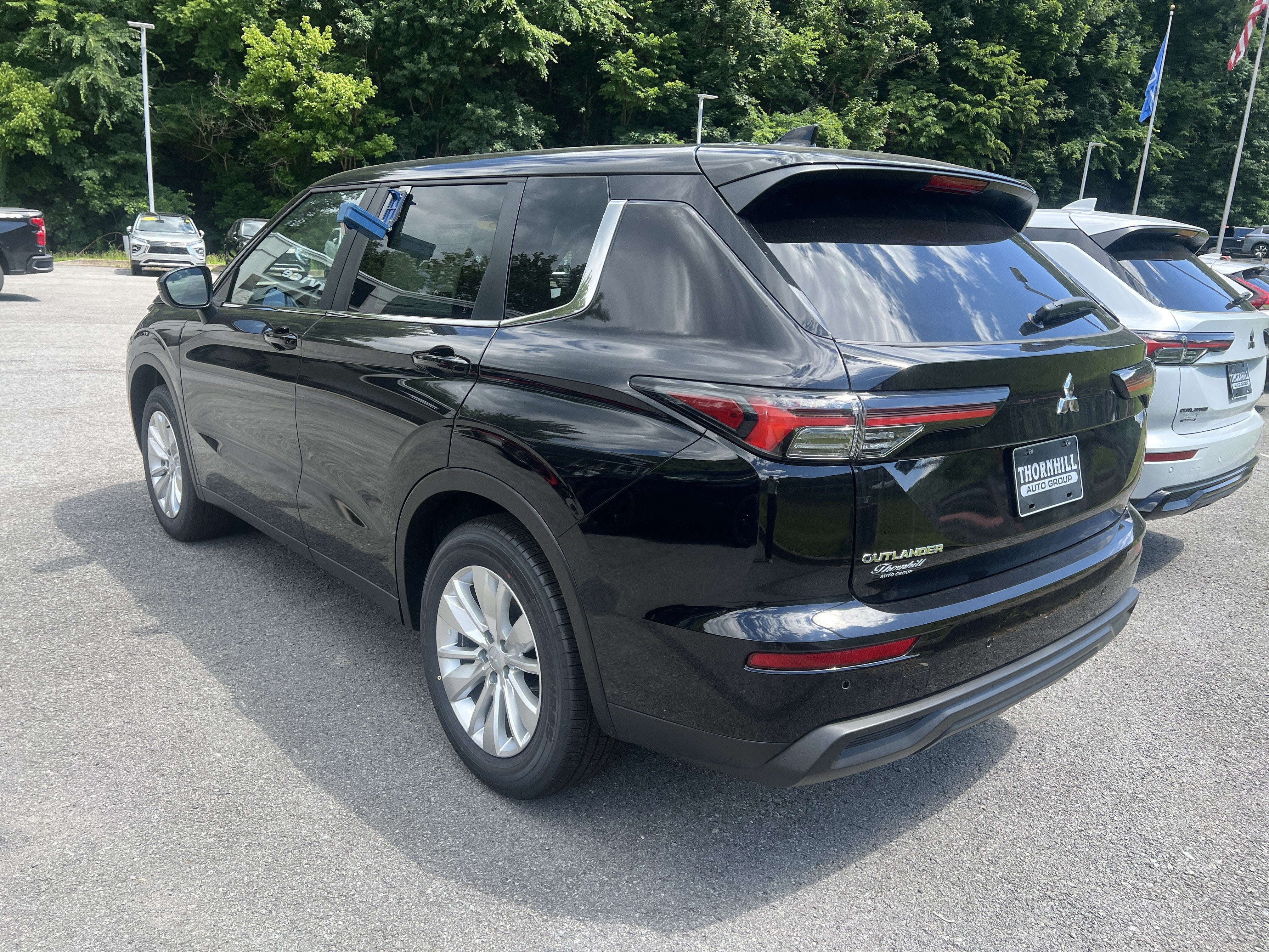 2026 Mitsubishi Outlander ES