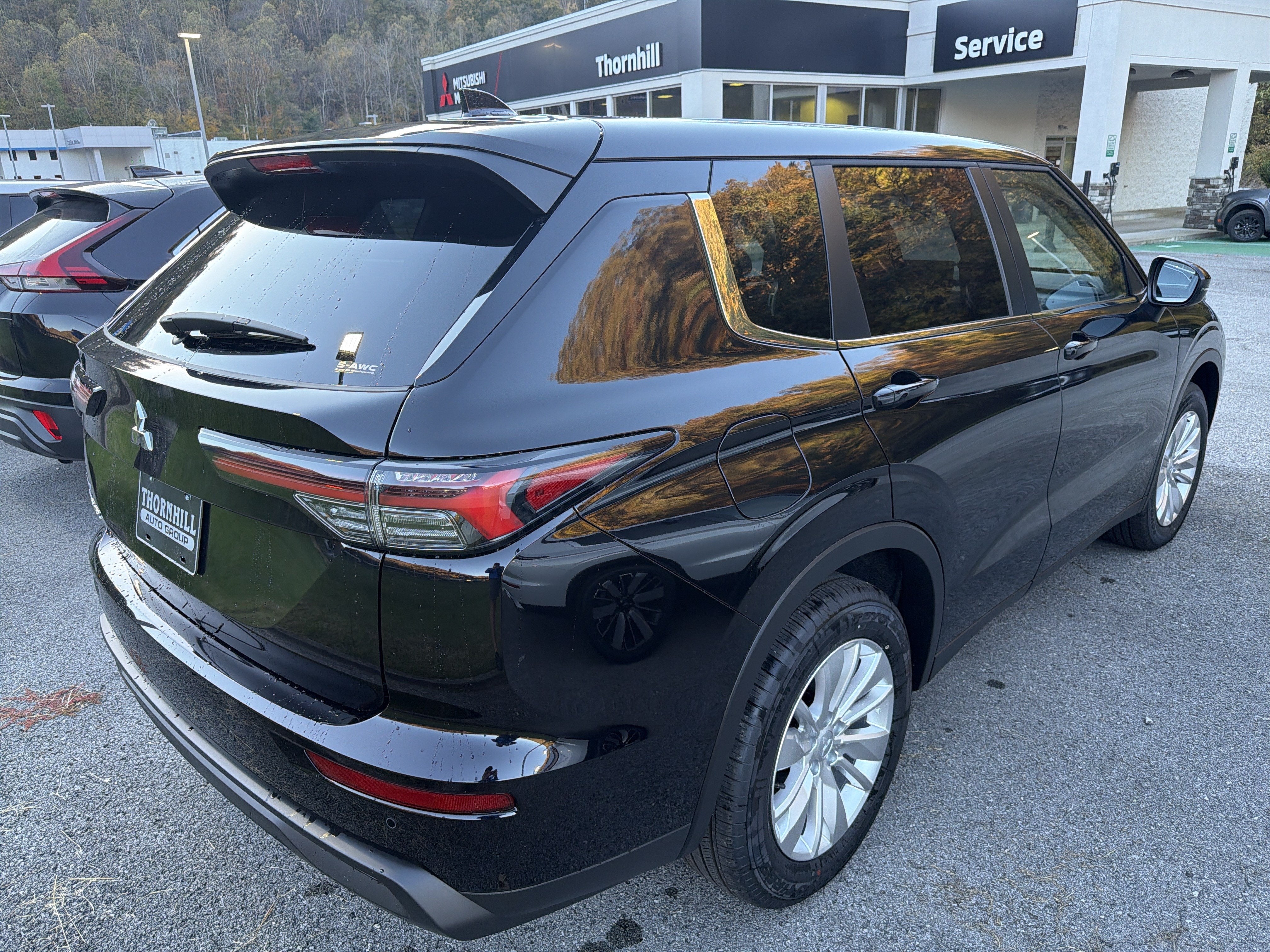 2026 Mitsubishi Outlander ES