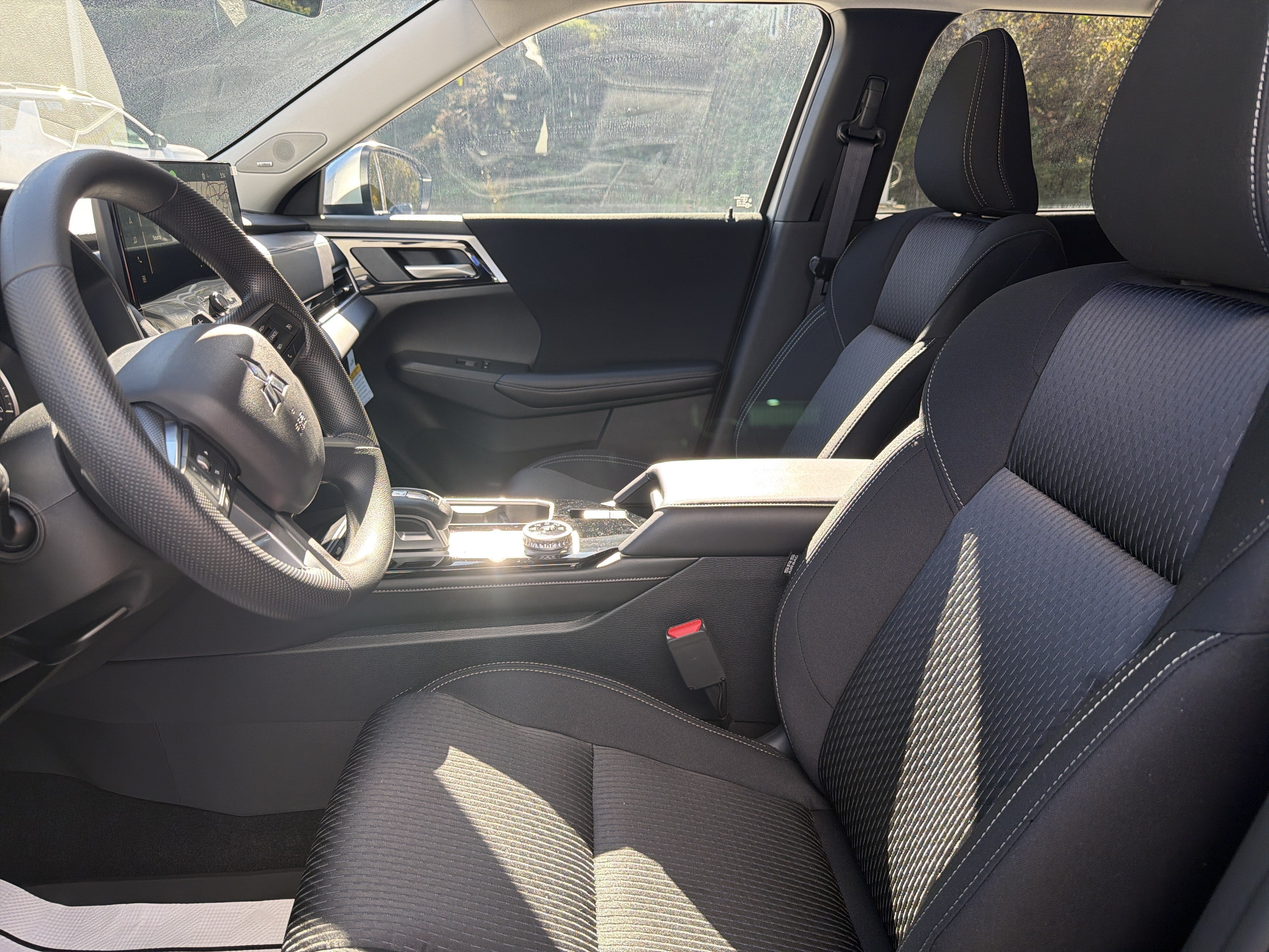 2026 Mitsubishi Outlander ES