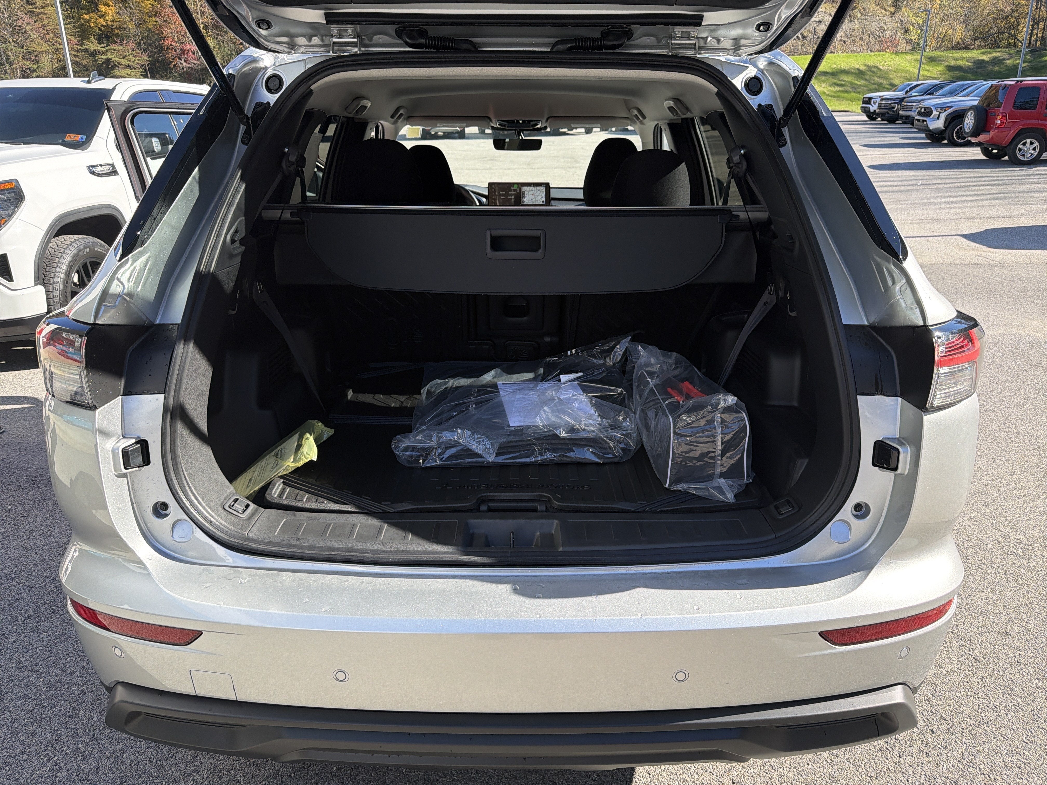 2026 Mitsubishi Outlander ES