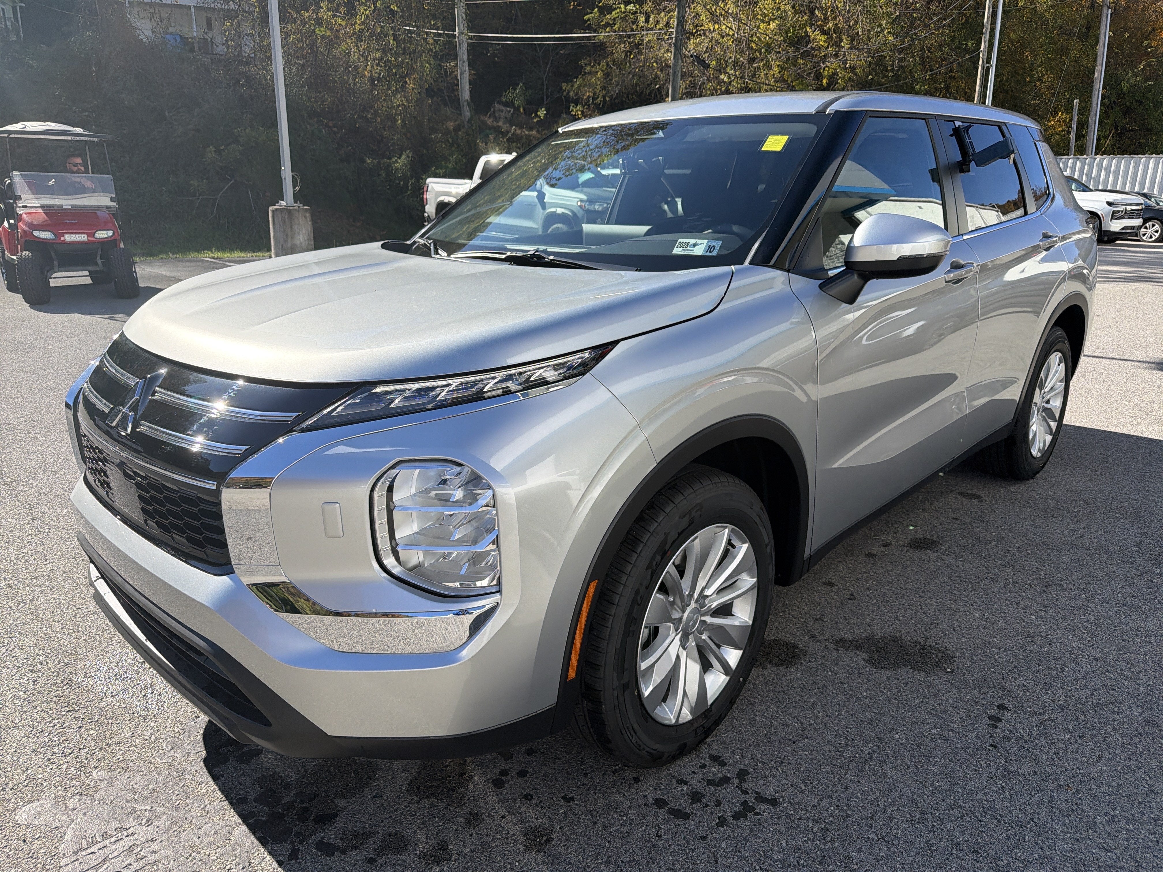 2026 Mitsubishi Outlander ES