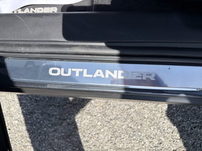 2026 Mitsubishi Outlander ES