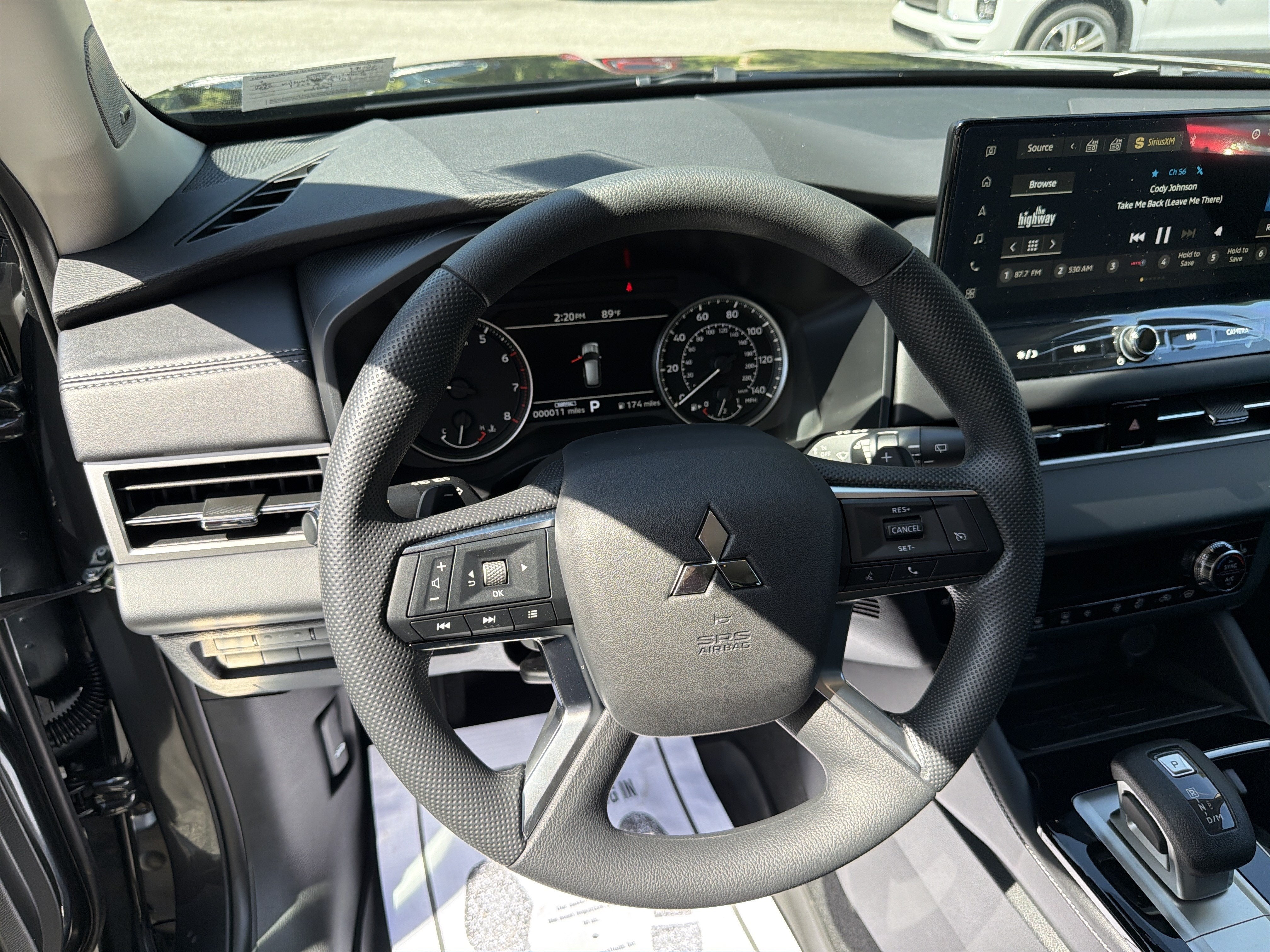 2026 Mitsubishi Outlander ES