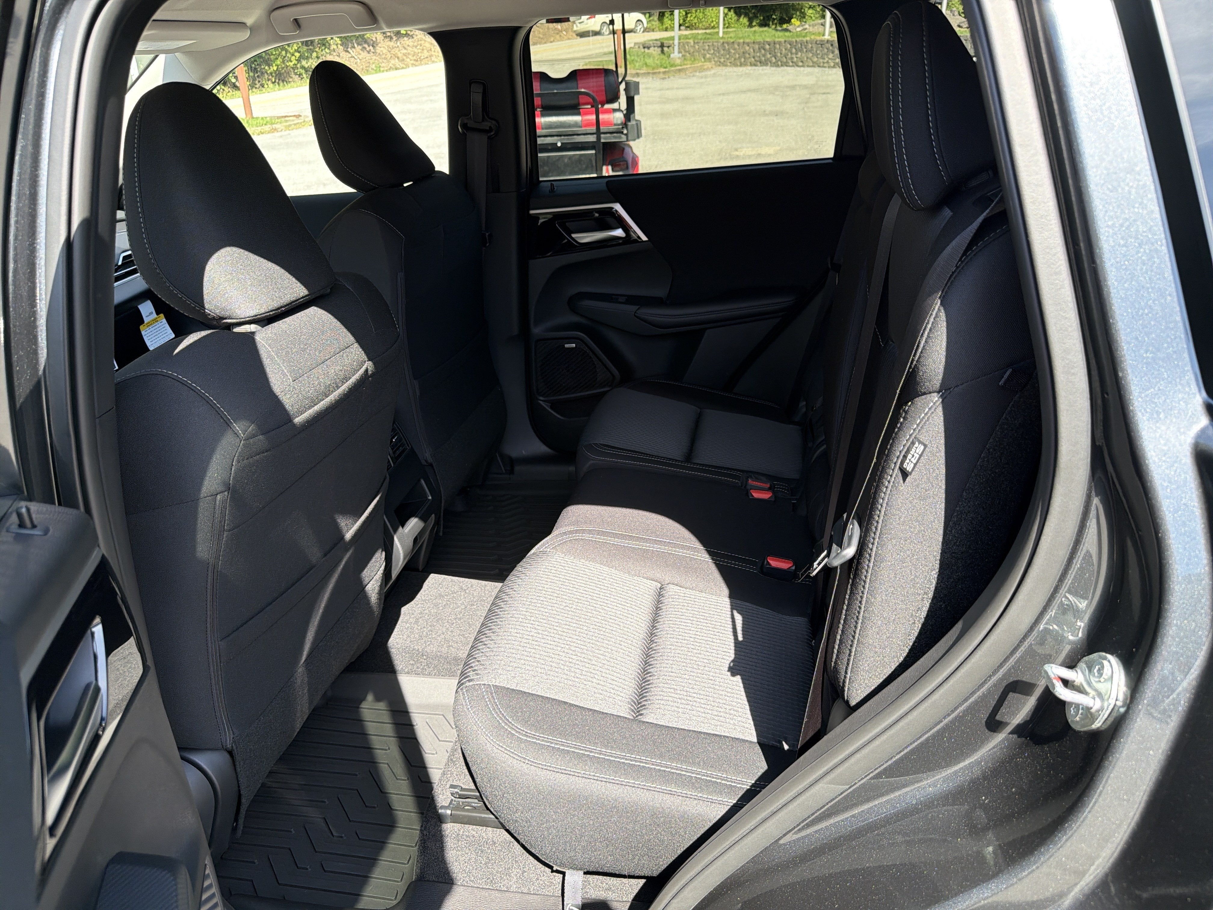 2026 Mitsubishi Outlander ES