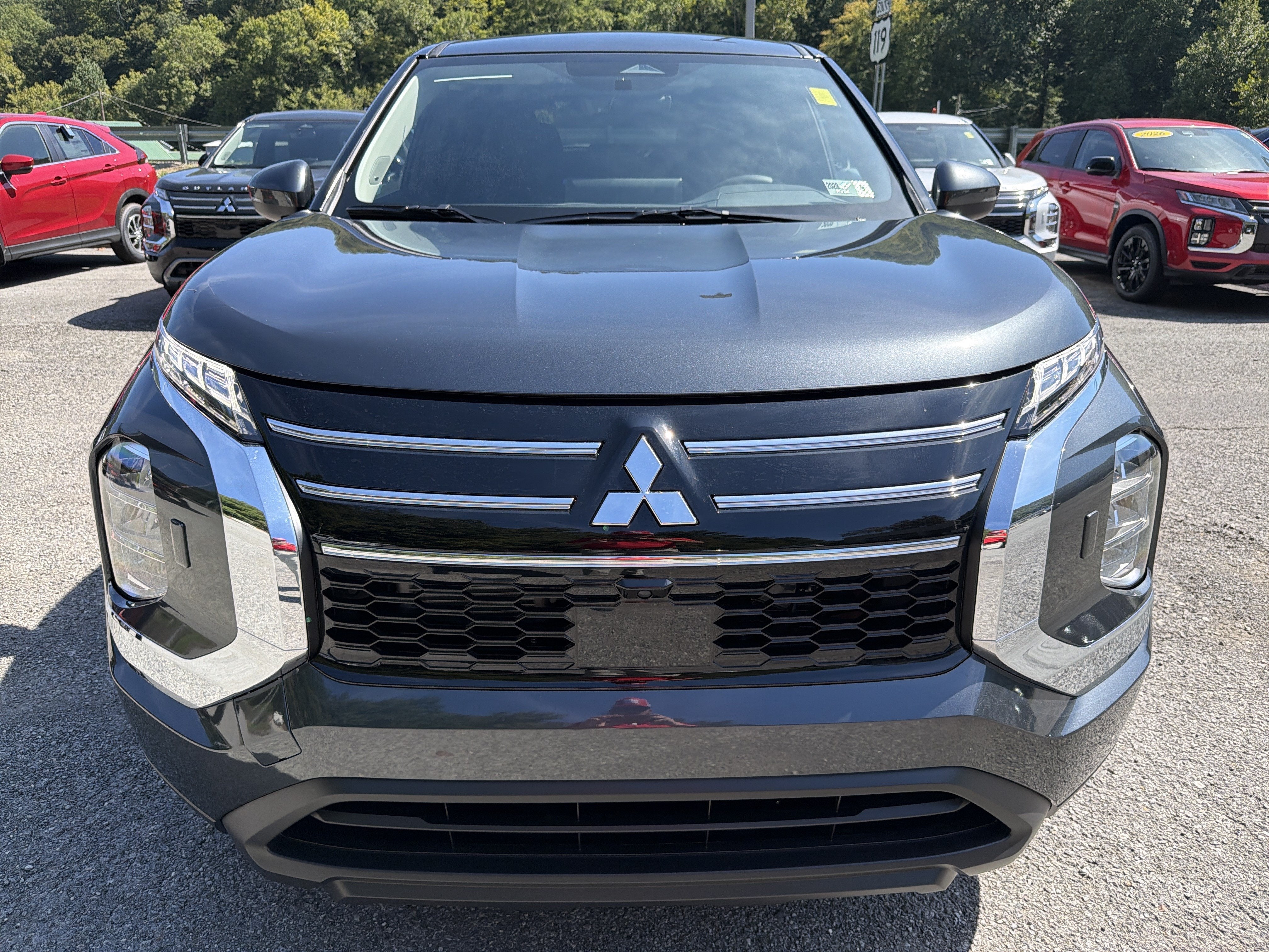 2026 Mitsubishi Outlander ES