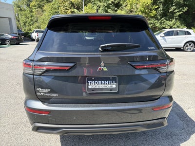 2026 Mitsubishi Outlander ES