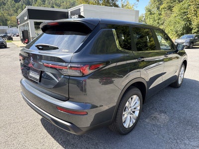2026 Mitsubishi Outlander ES