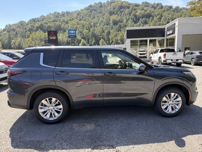 2026 Mitsubishi Outlander ES