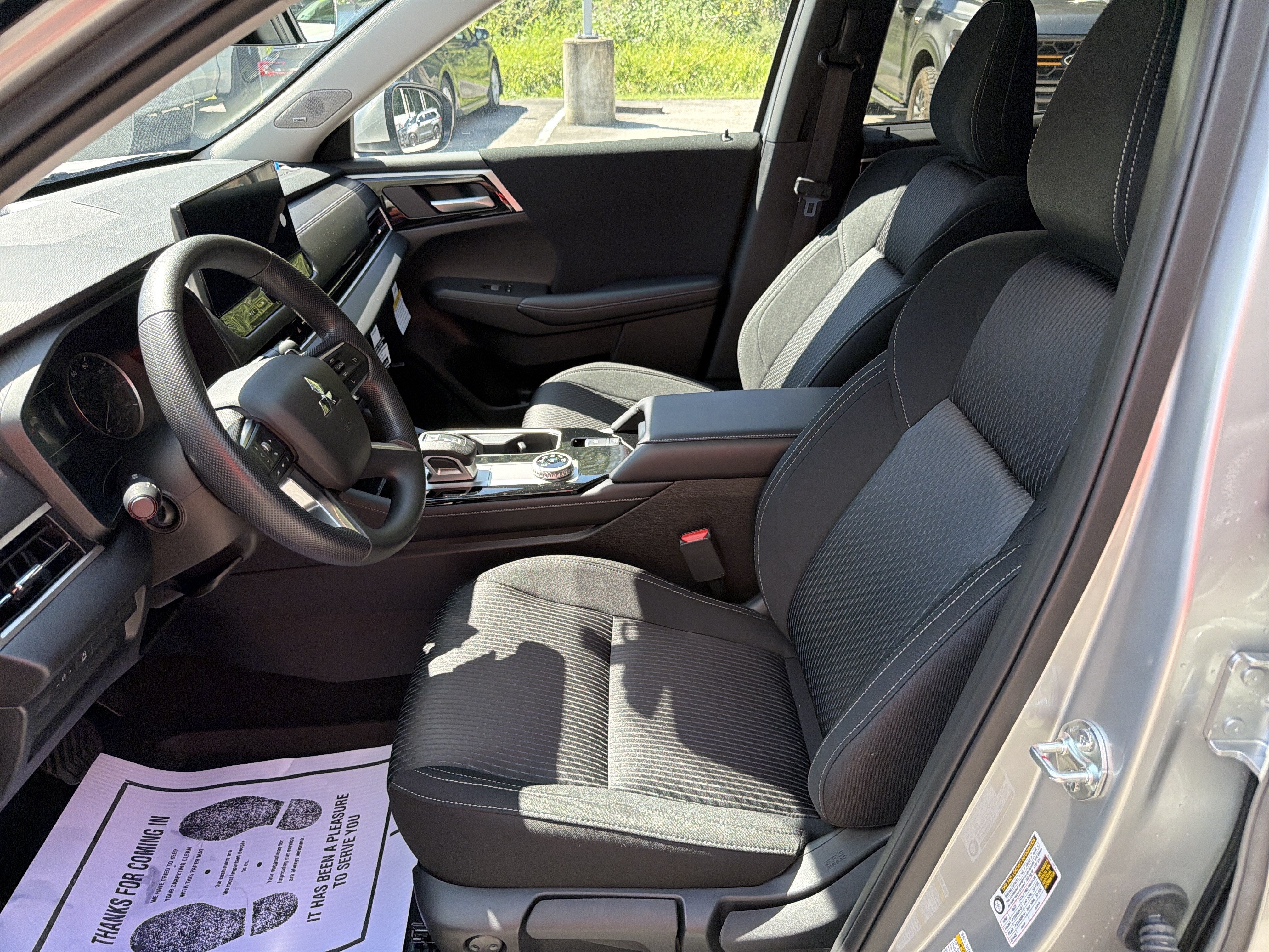 2026 Mitsubishi Outlander ES