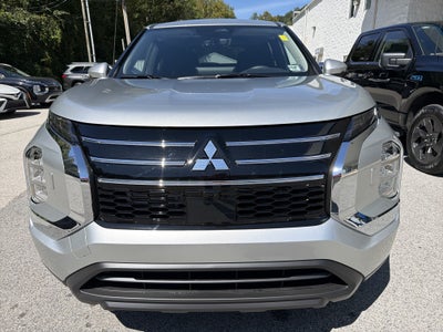 2026 Mitsubishi Outlander ES