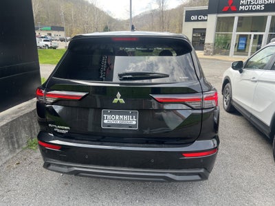 2026 Mitsubishi Outlander ES