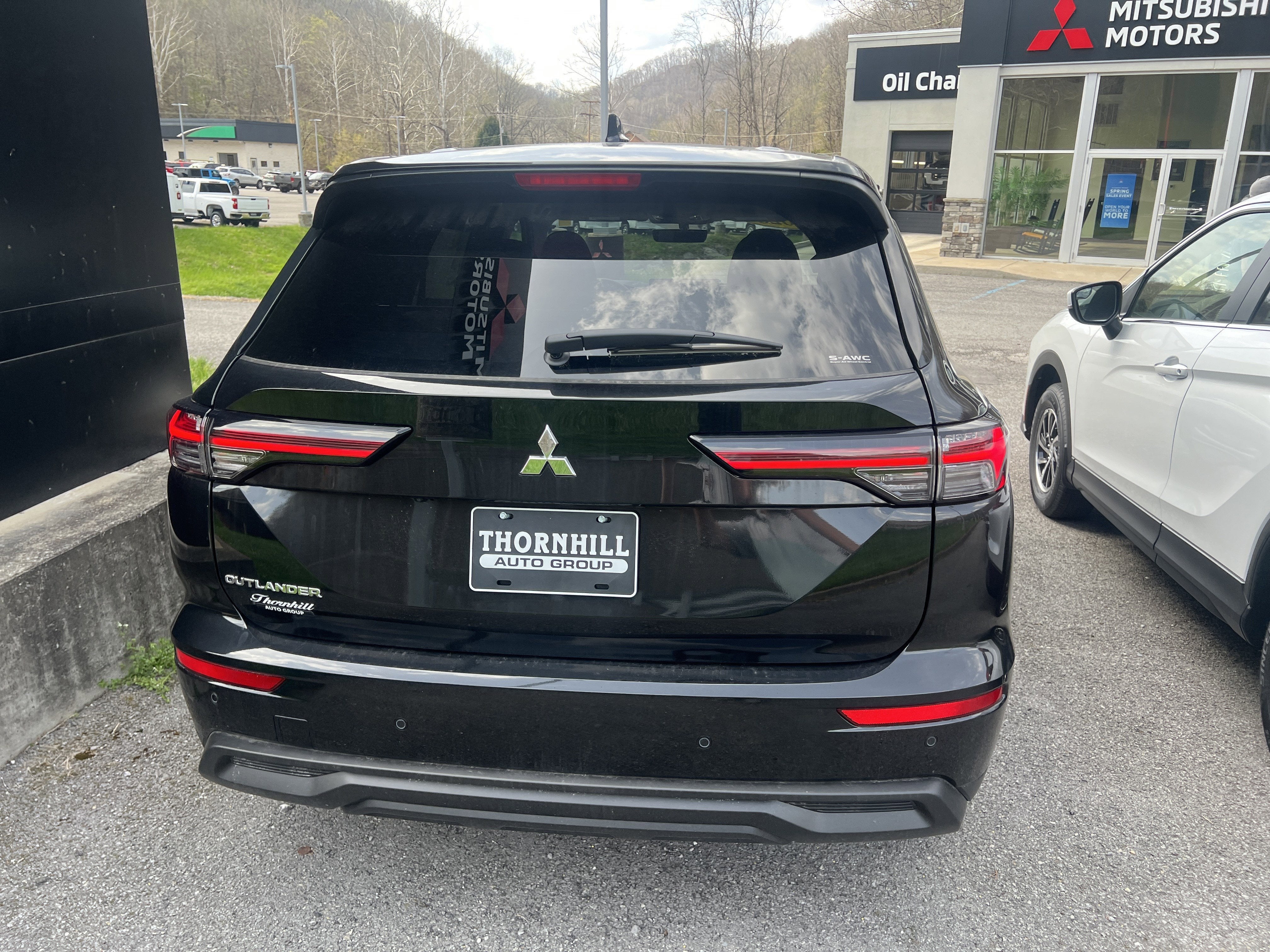 2026 Mitsubishi Outlander ES
