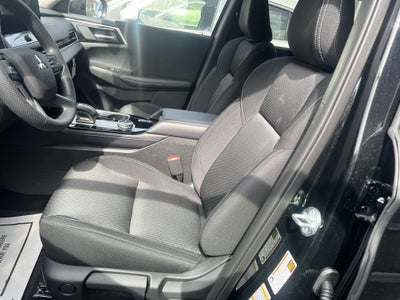 2026 Mitsubishi Outlander ES